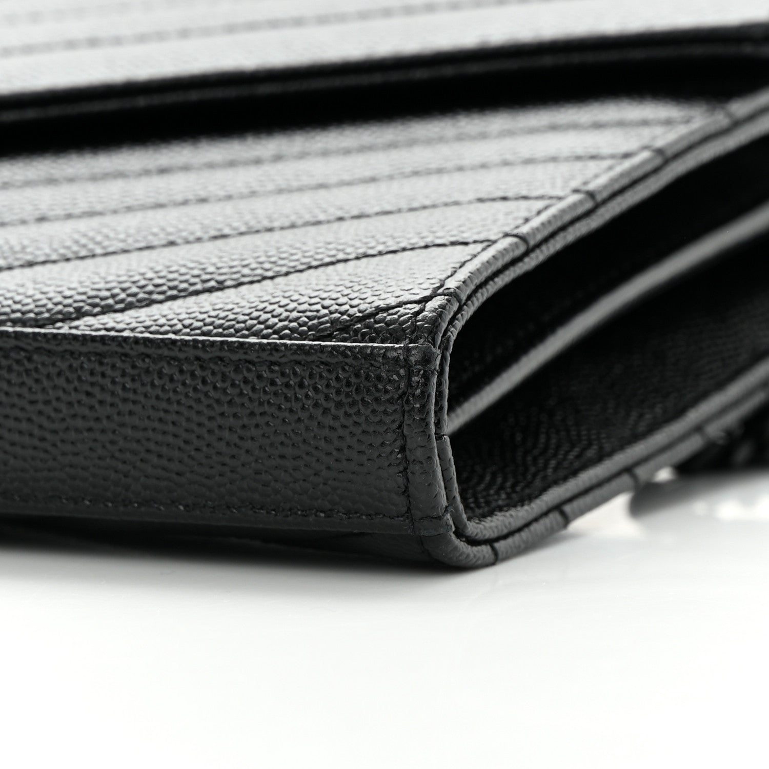 Saint Laurent Grain De Poudre Matelasse Chevron Monogram Monochrome Chain Wallet Black 10 of 13