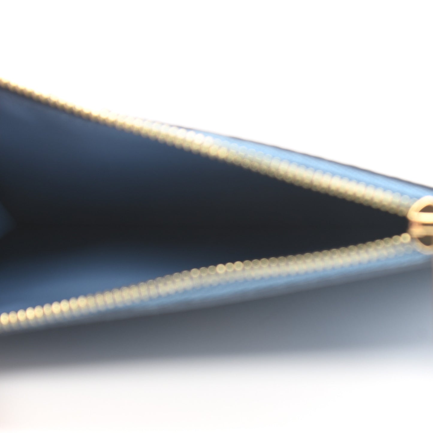 Grained Calfskin Zipped Card Holder Azure