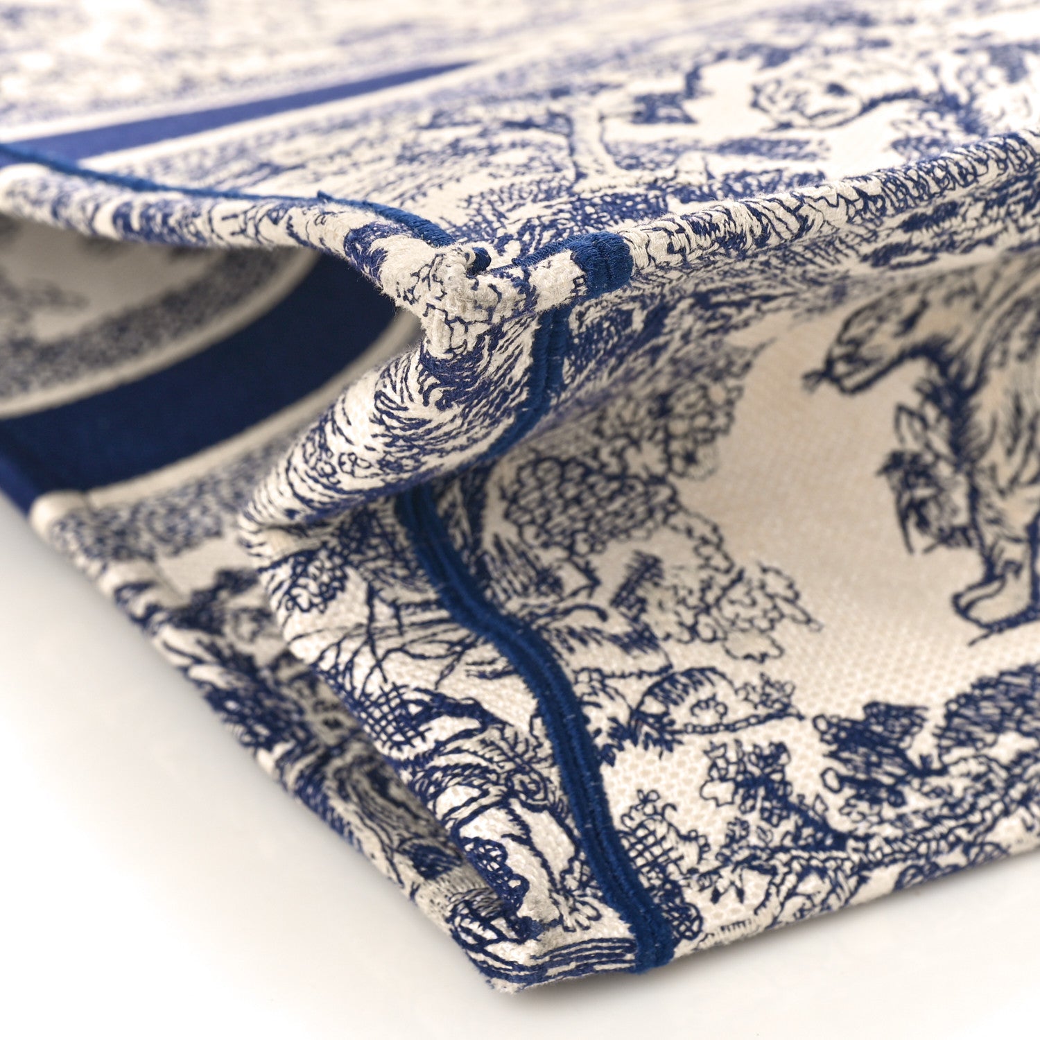 Christian Dior Canvas Embroidered Large Dioriviera Toile De Jouy Book Tote Blue 7 of 10