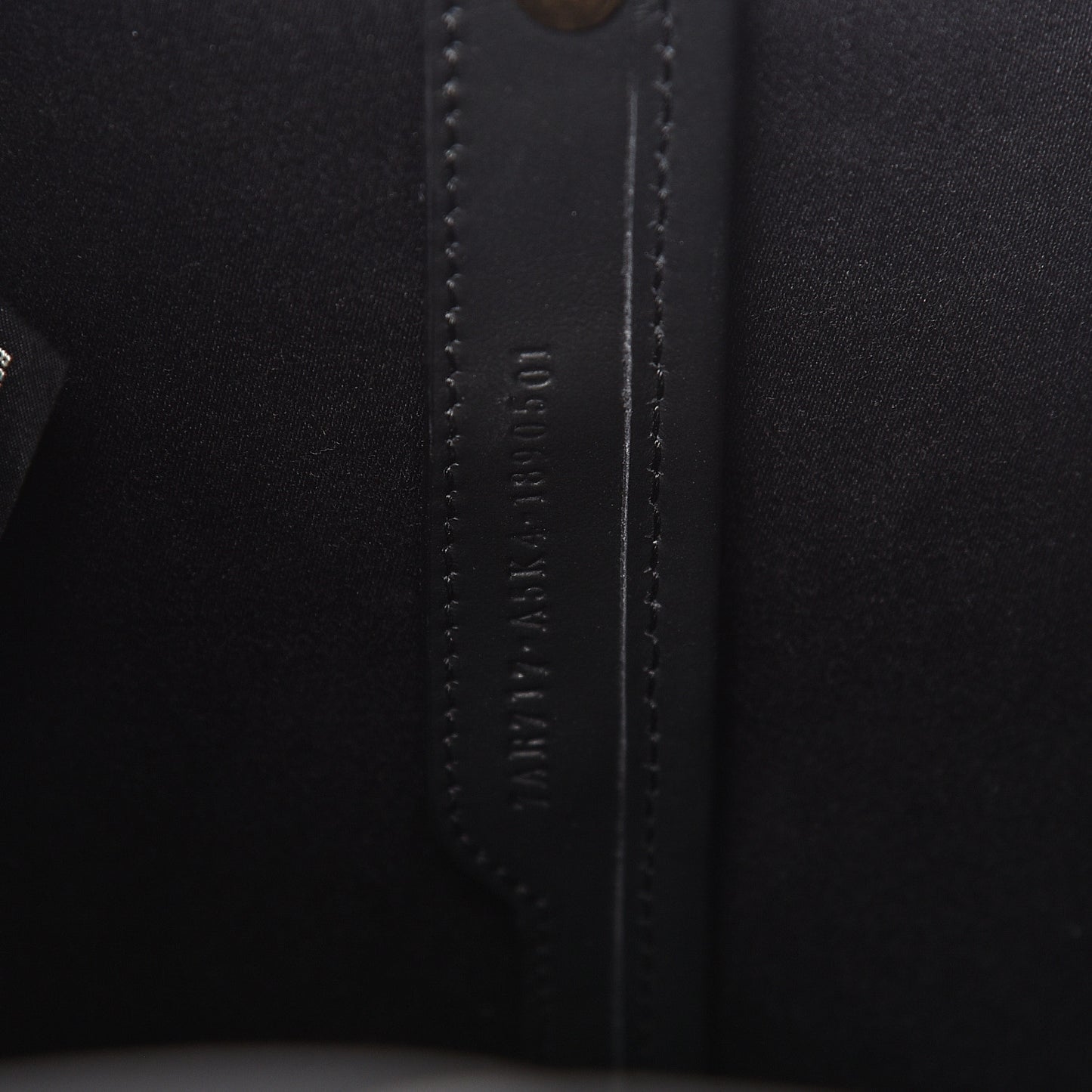 Glazed Fabric Vitello Century FF 1974 Stamp Patch Mini Peekaboo Defender Cover Mogano Panna Black