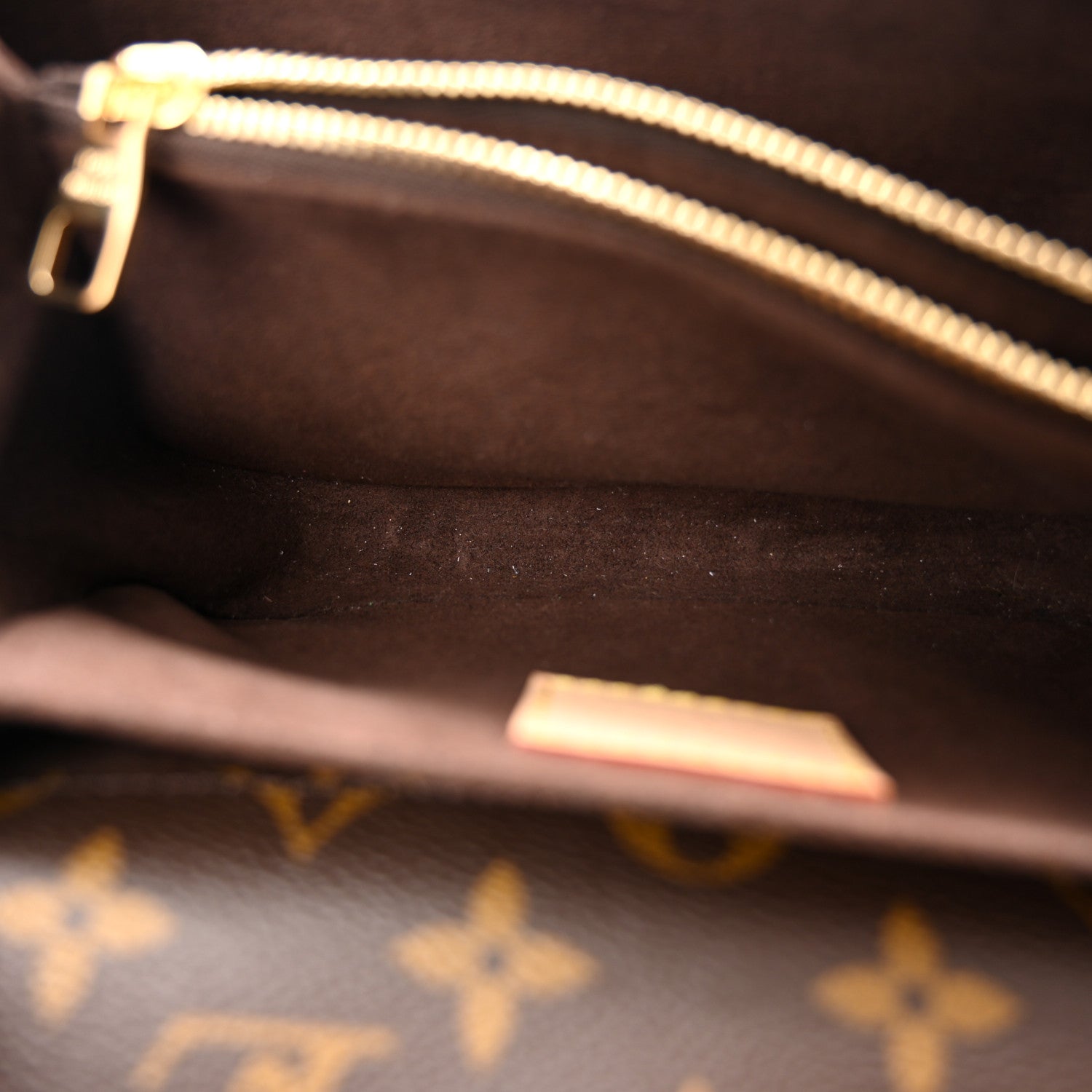 Louis Vuitton Monogram Pochette Metis East West 5 of 9