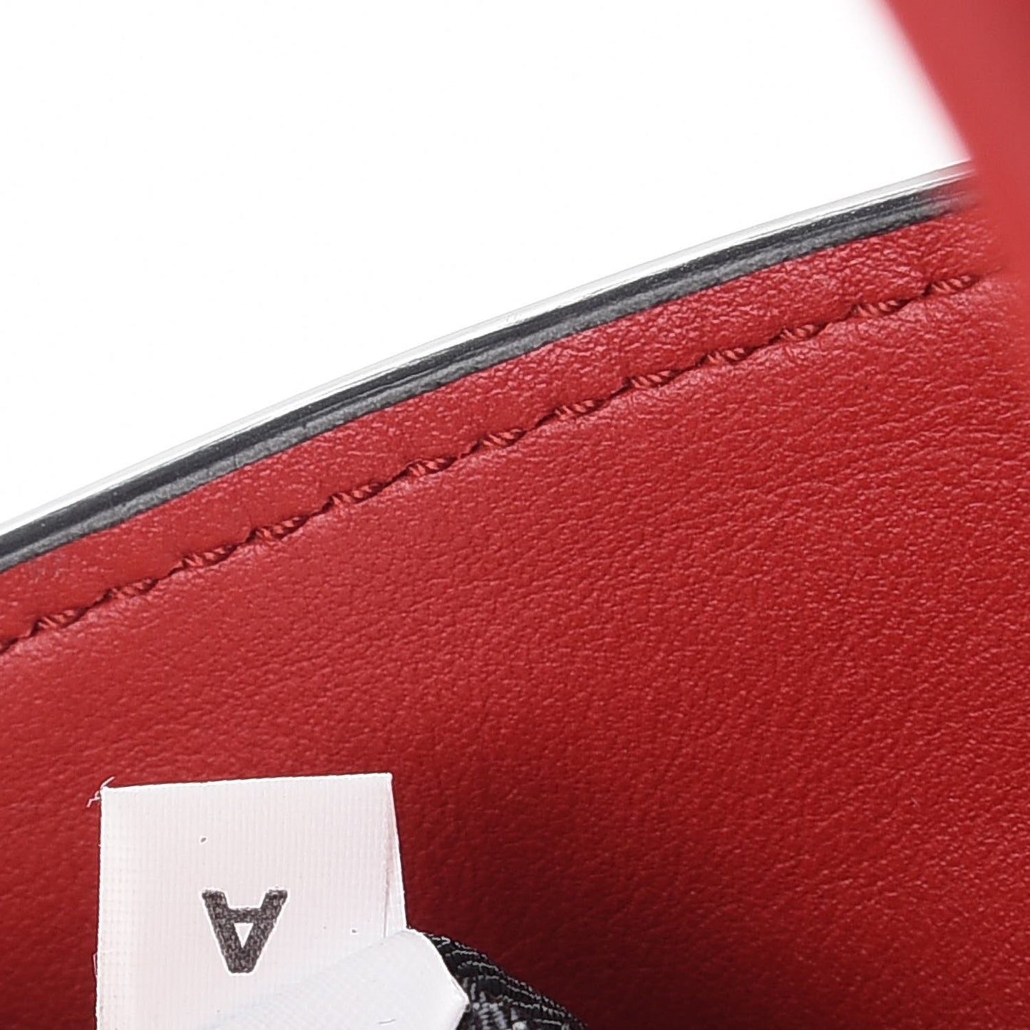 Saffiano City Calf Small Esplanade Tote Rosso