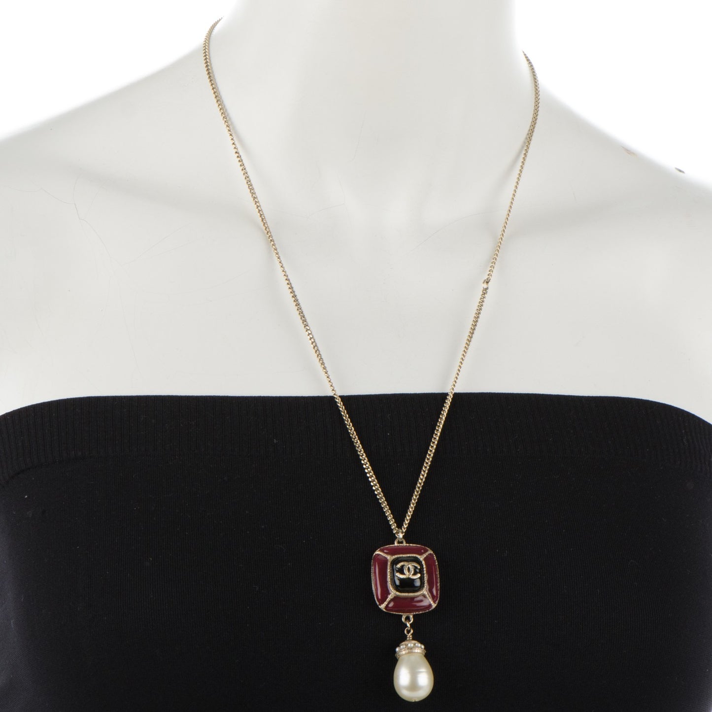 Enamel Pearl CC Pendant Necklace Gold