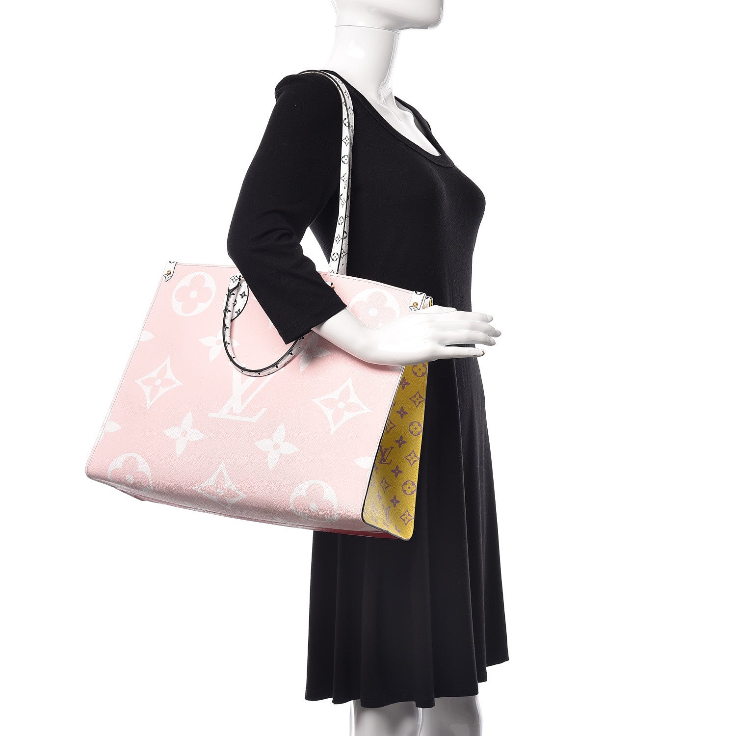Louis Vuitton Monogram Giant Onthego GM Rouge Rose 2 of 11