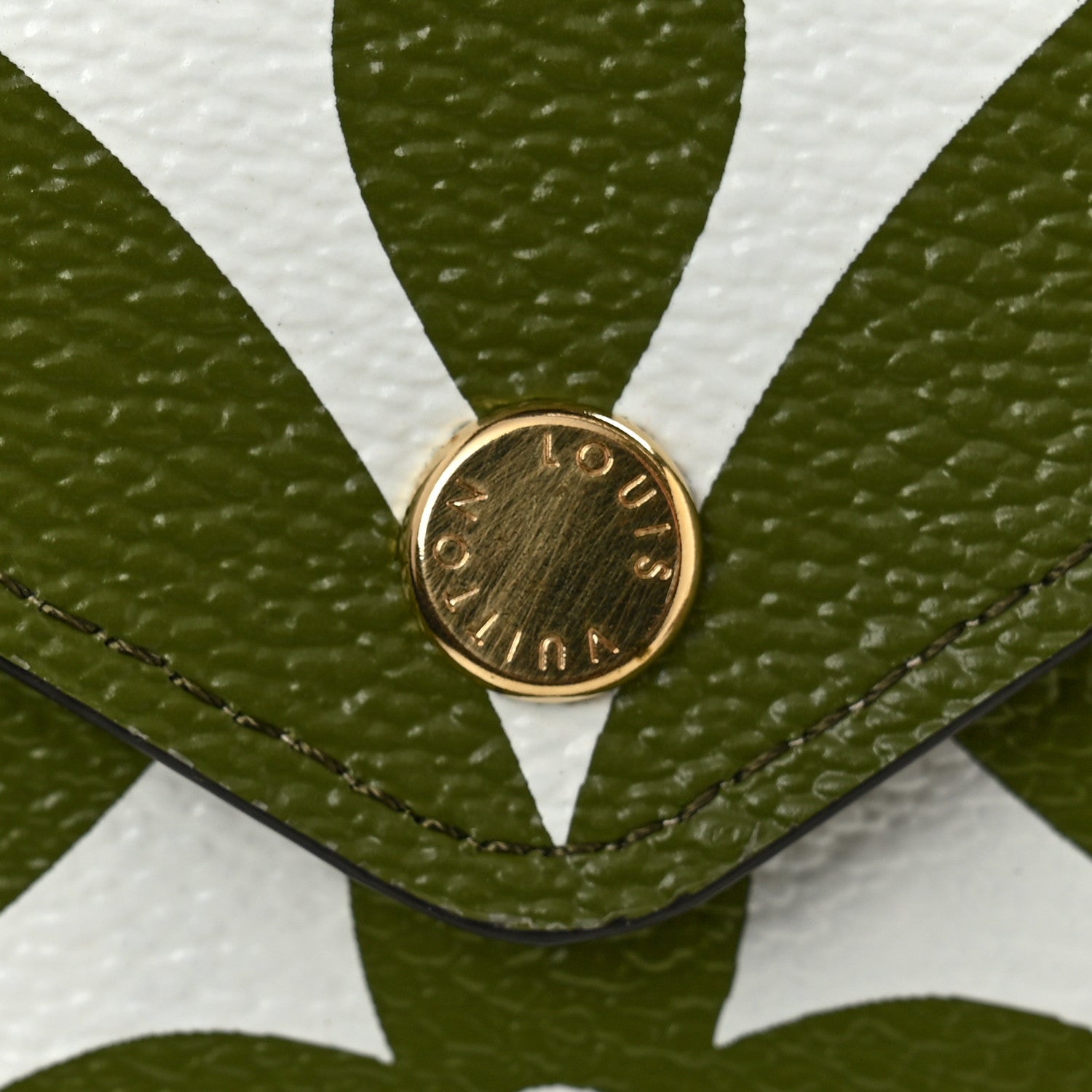 Louis Vuitton Monogram Giant Kirigami Pochette Set 12 of 13