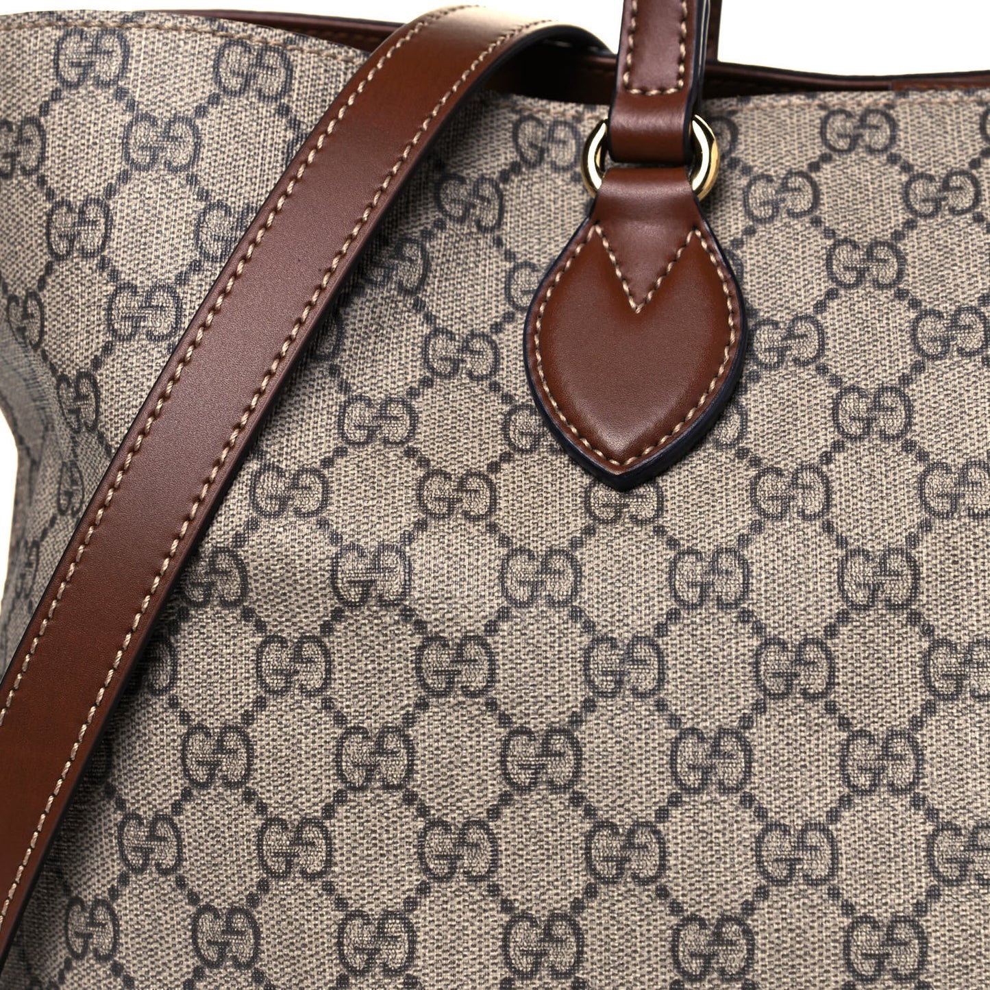 Soft GG Supreme Monogram Medium Crossbody Tote Beige Cuir