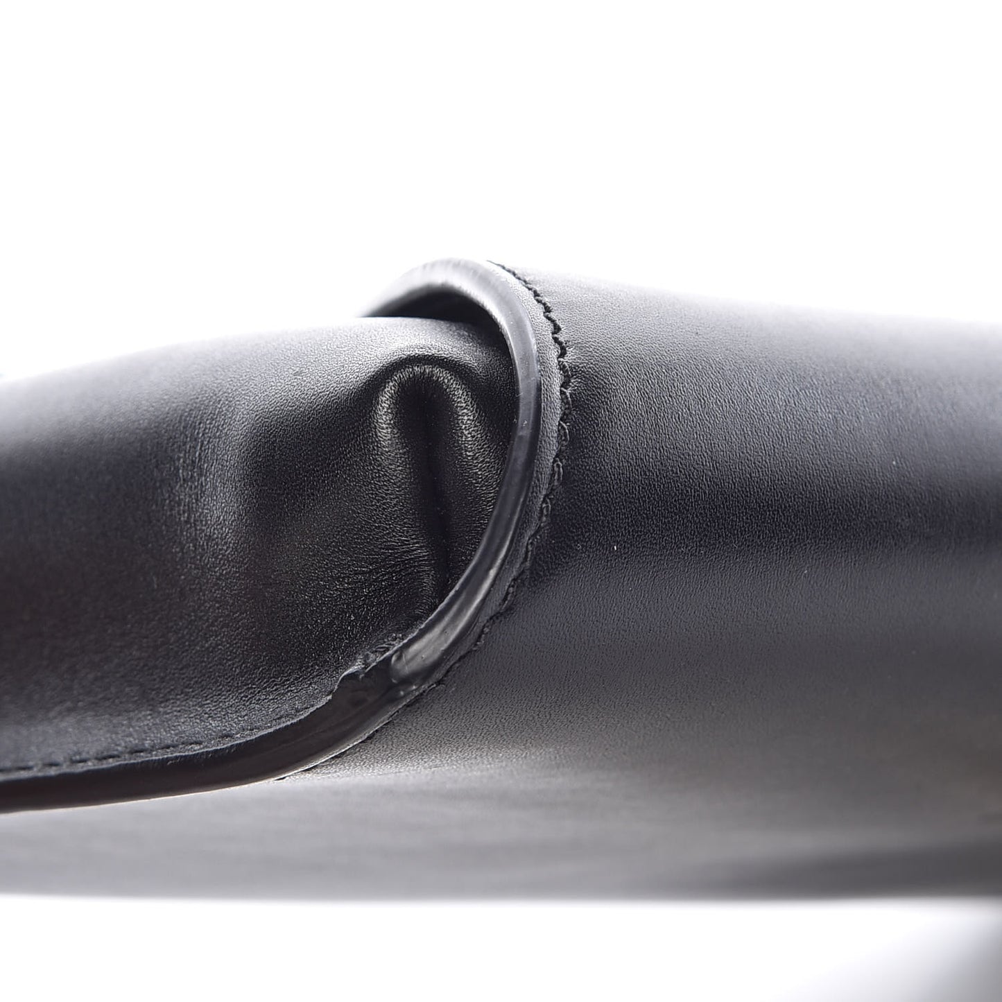 Calfskin V Rivet Chain Clutch Black