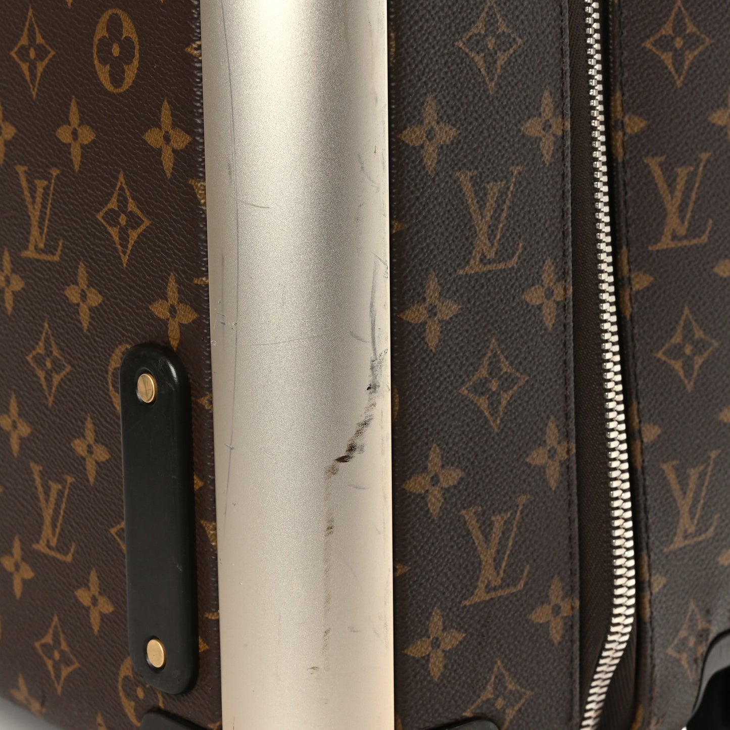 Monogram Horizon