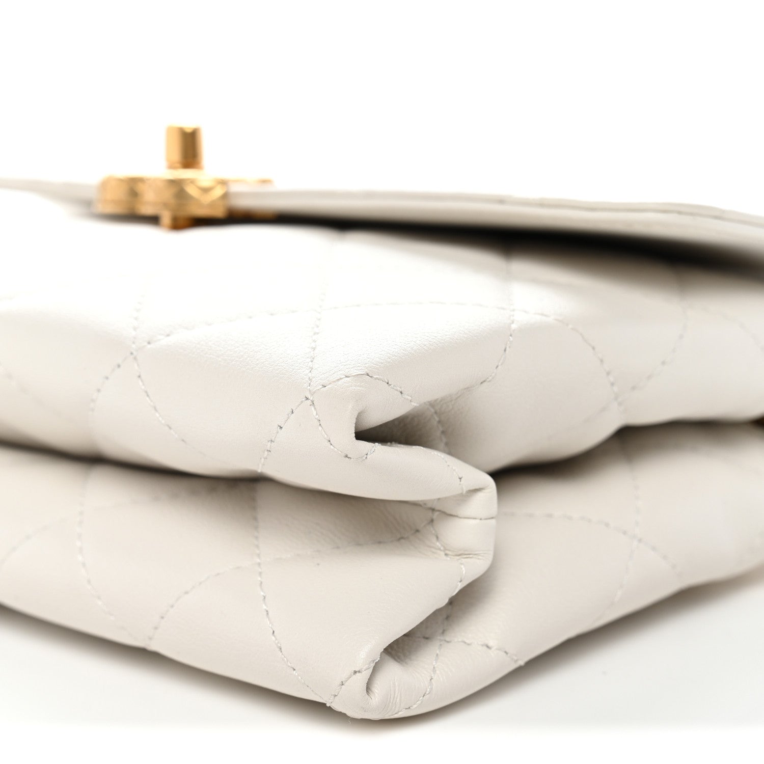 CHANEL ホワイト チノパン00 Chanel Lambskin Quilted Chain Bar Top Handle Flap White 1862648