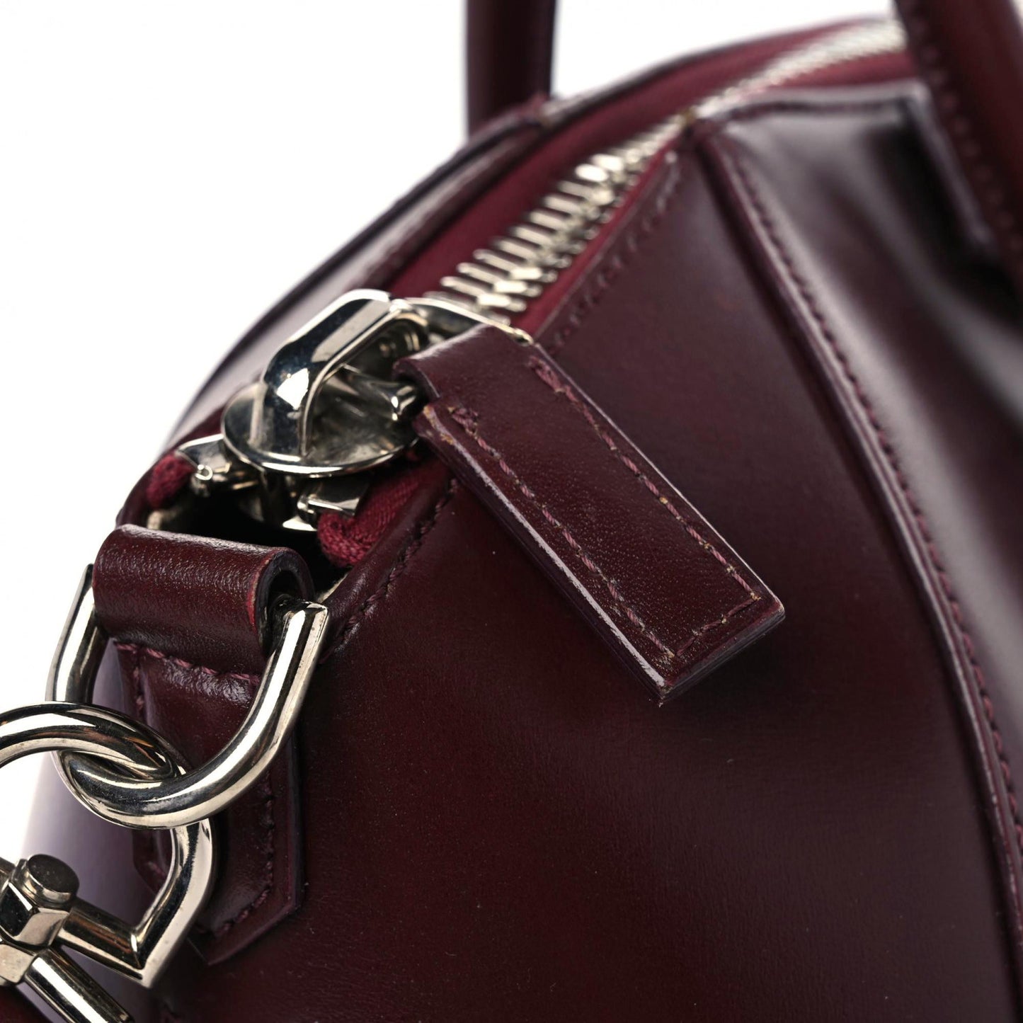 Shiny Lord Calfskin Medium Antigona Burgundy