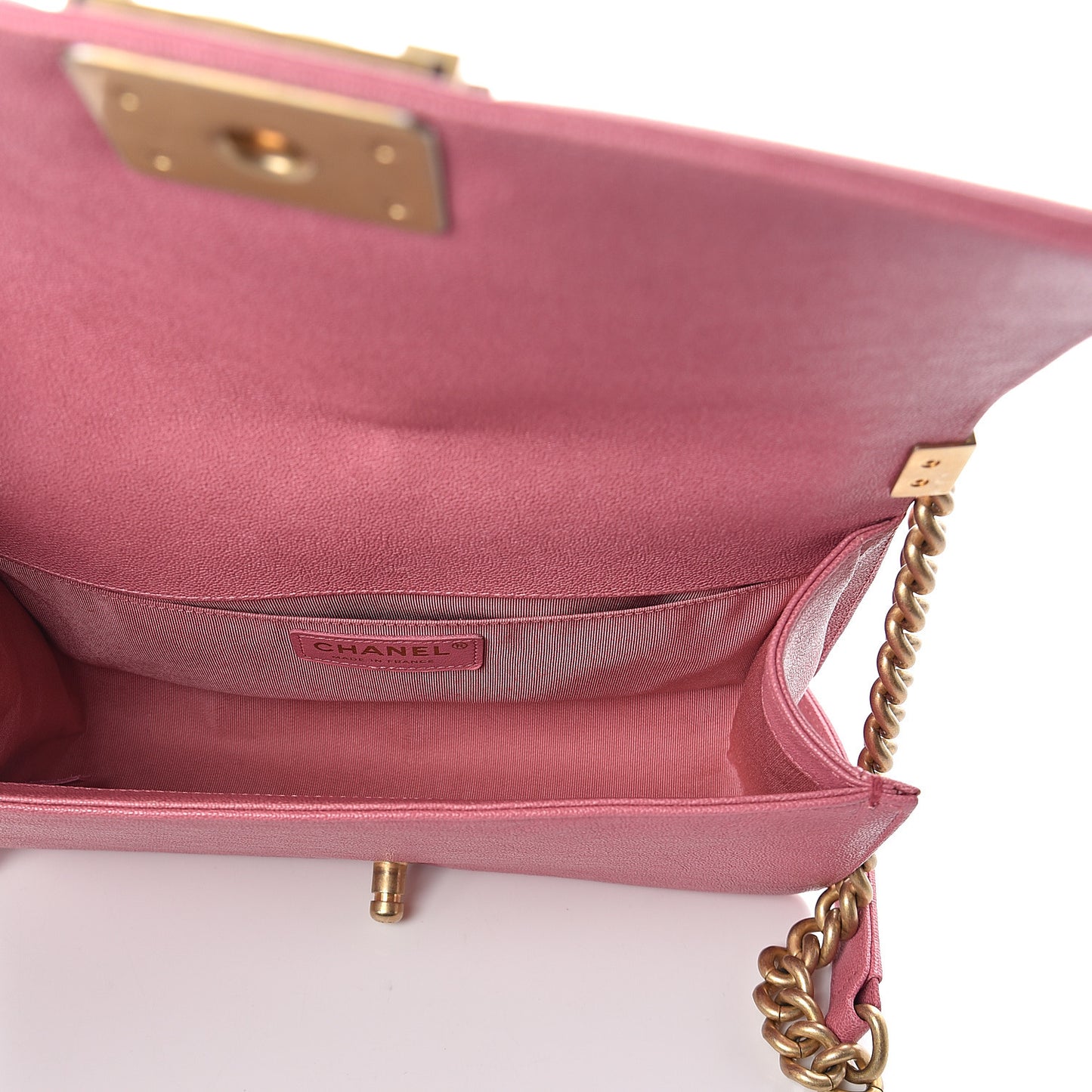 Caviar Chevron Quilted Medium Boy Flap Pink
