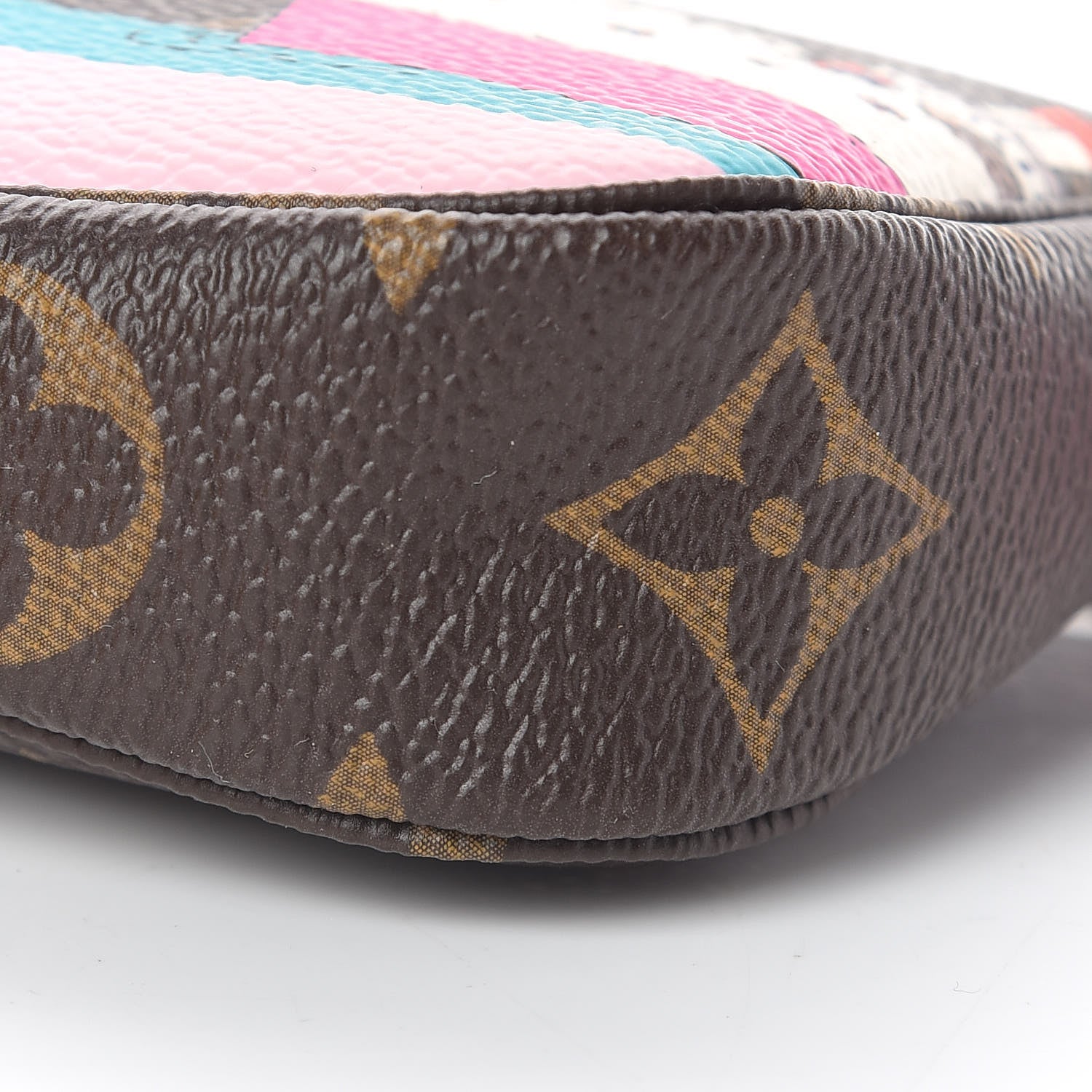 Louis Vuitton Monogram 2016 Christmas Animation Mini Pochette Accessories Rose Ballerine 10 of 10