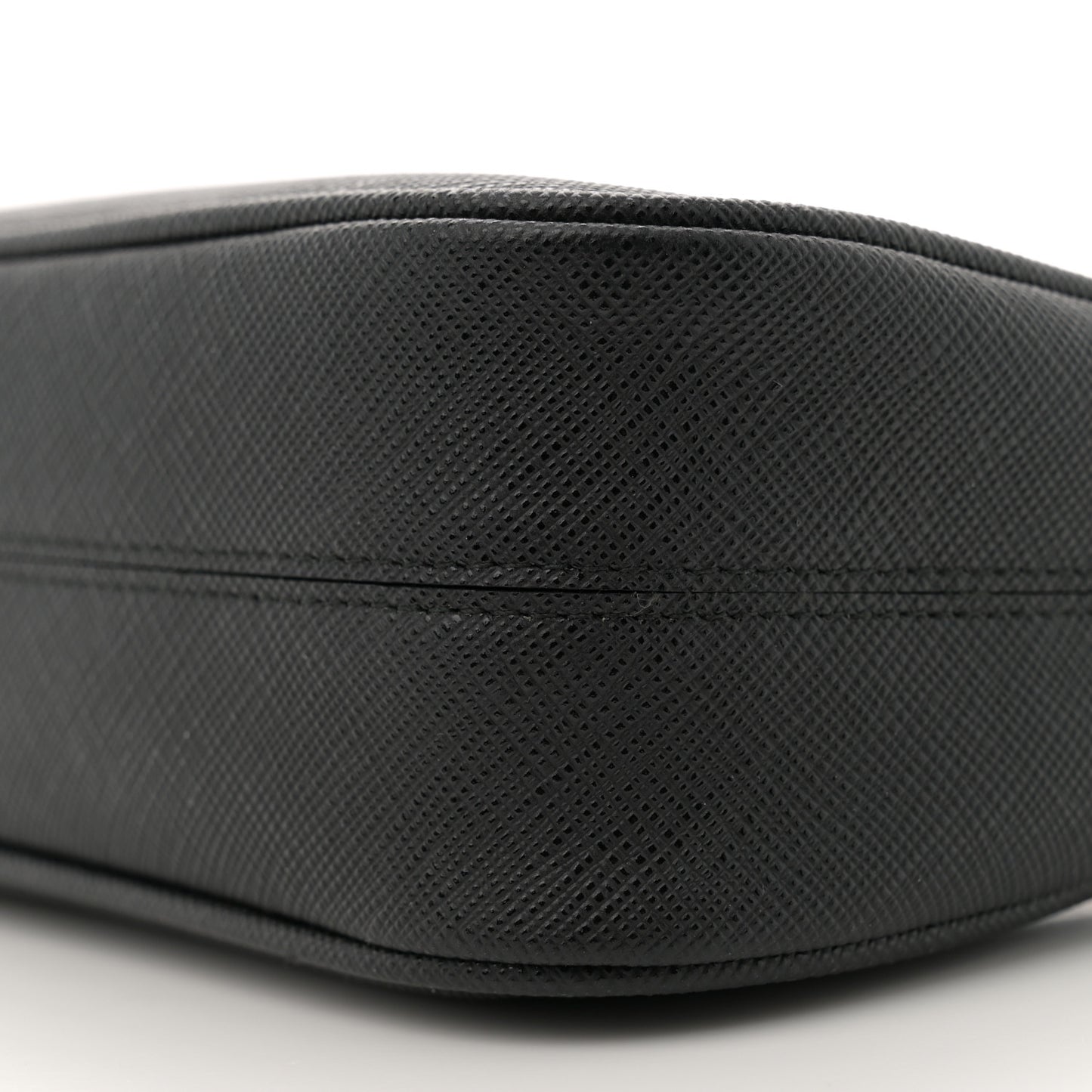 Saffiano Lux Re-Edition 2005 Shoulder Bag Black