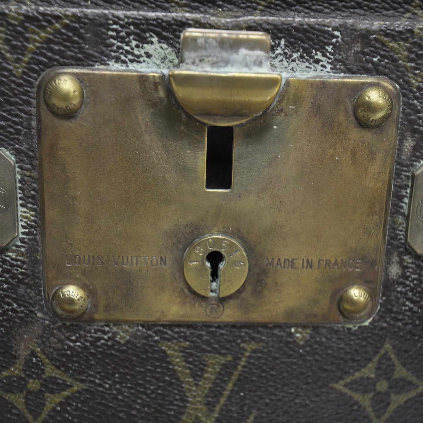Monogram Bisten 60