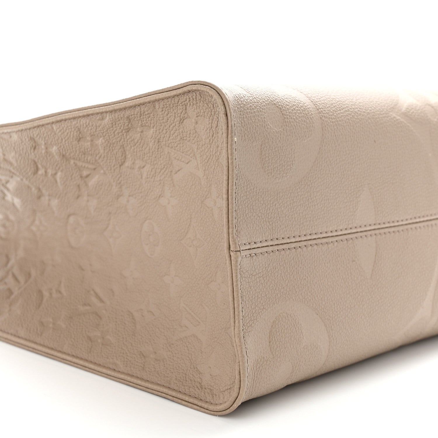 Louis Vuitton Empreinte Monogram Giant Onthego MM Tourterelle 8 of 9