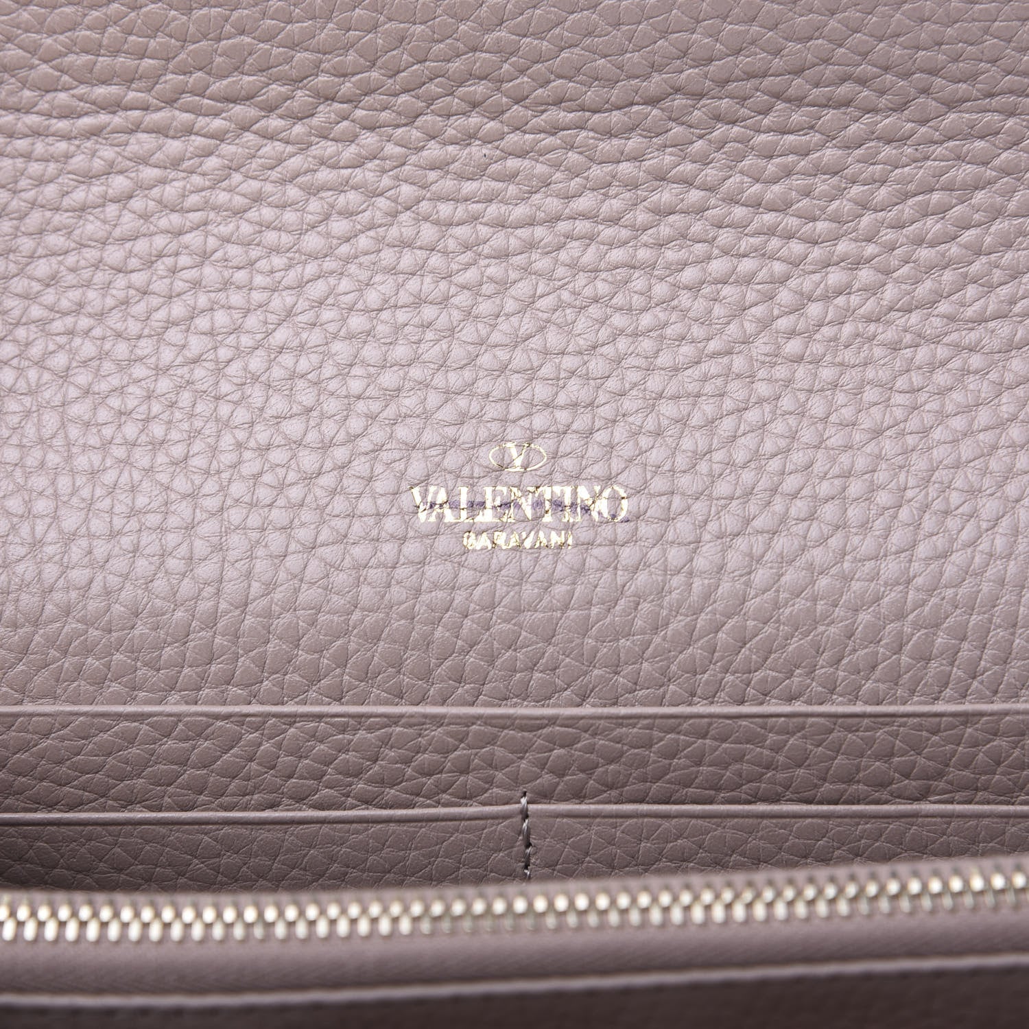 Valentino Garavani Pebbled Calfskin Rockstud Envelope Wallet on Chain Poudre 6 of 12