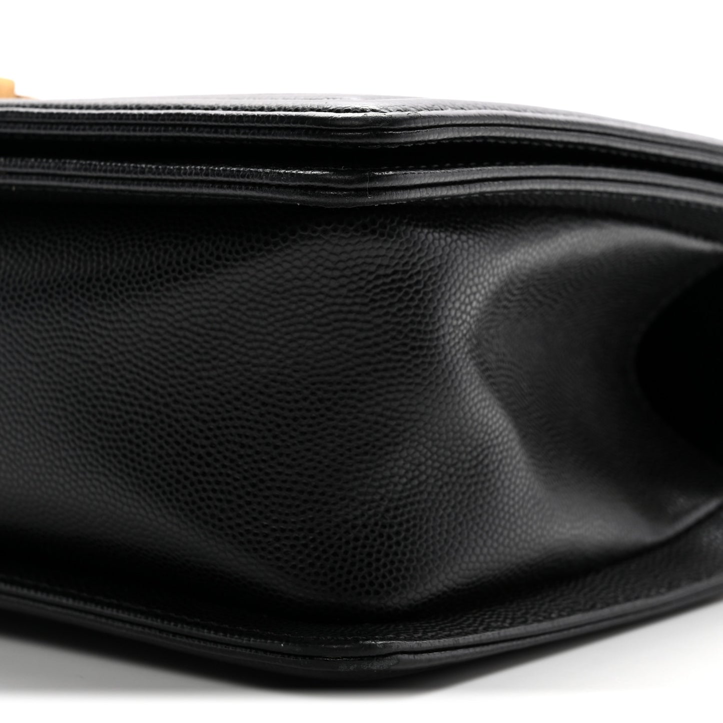 Caviar Quilted Medium Boy Flap Black