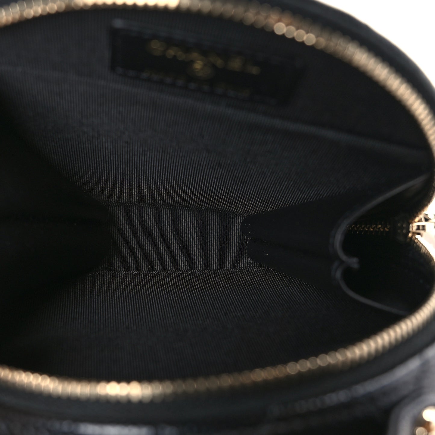 Caviar Quilted Round Handle With Care Vanity With Chain Black