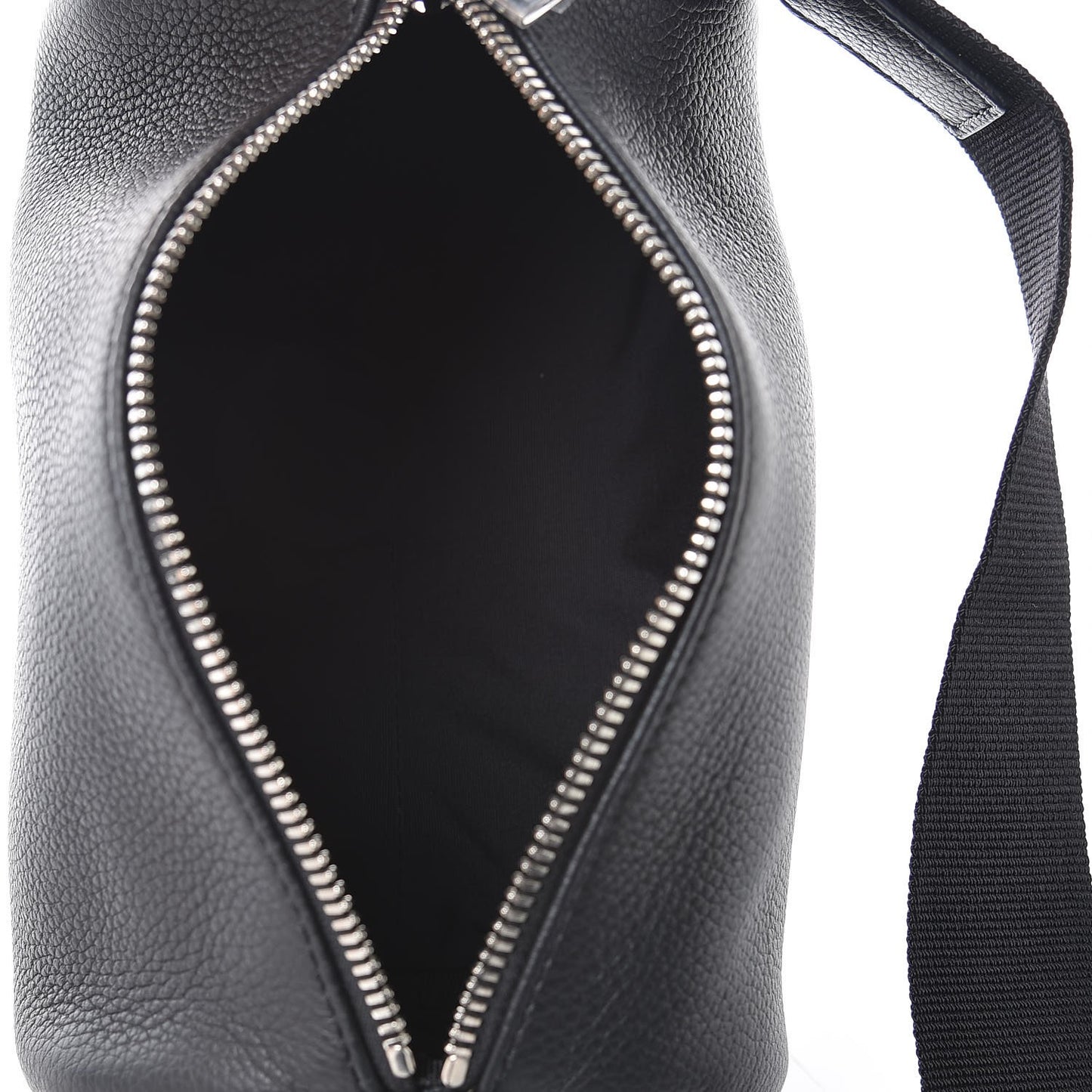HOMME Grained Calfskin Mens Roller Pouch Black