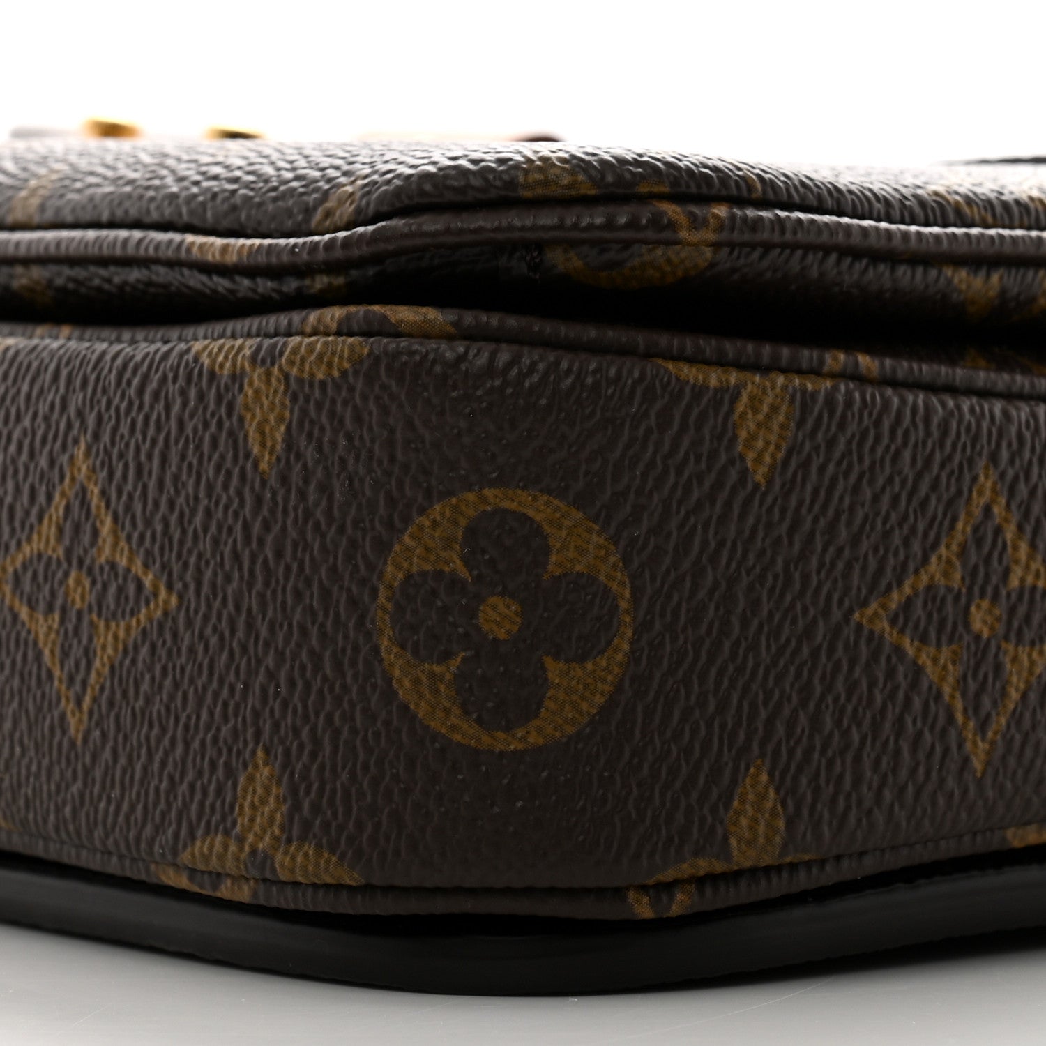 Louis Vuitton Monogram Pochette Metis 9 of 10