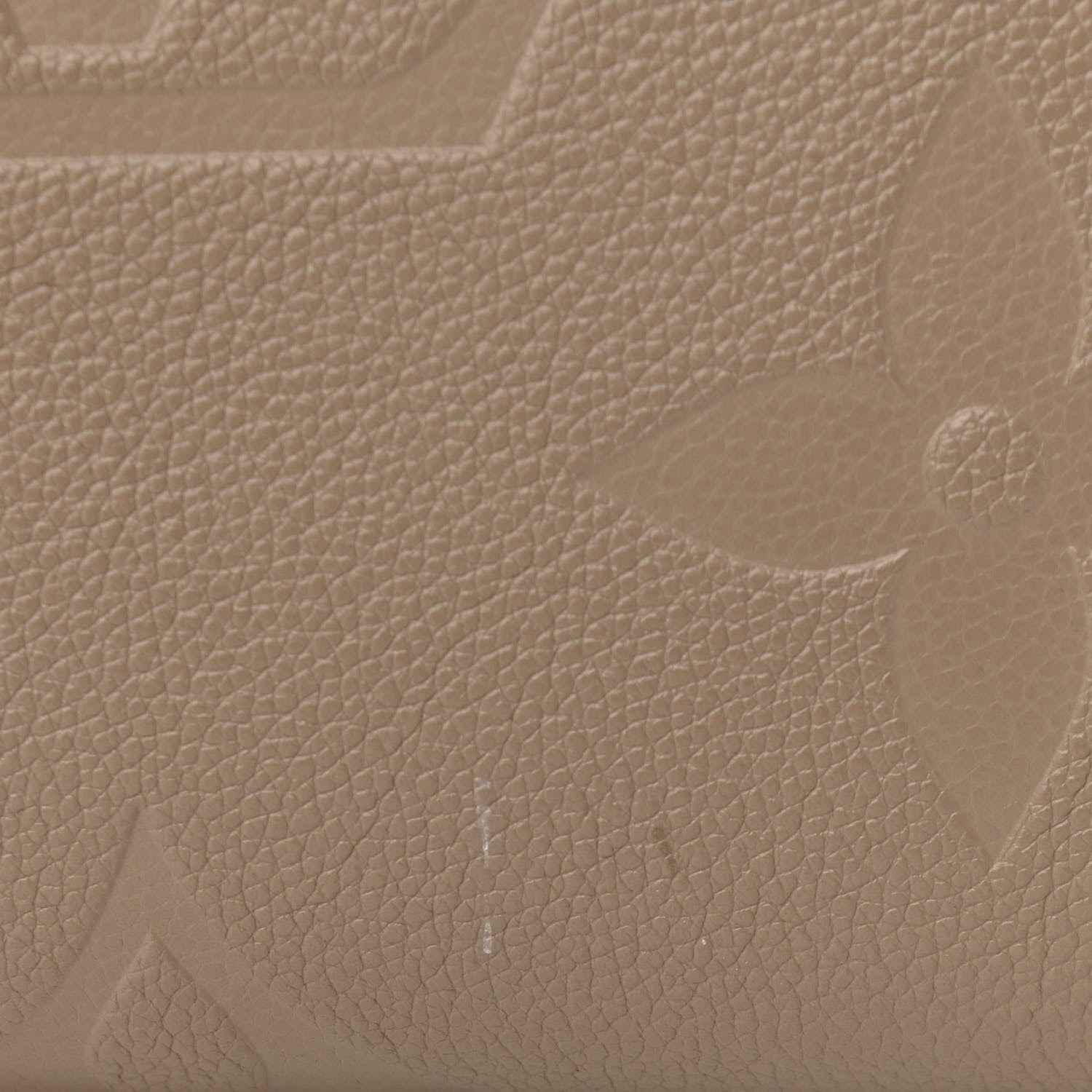 Louis Vuitton Empreinte Monogram Giant Onthego MM Tourterelle 12 of 17