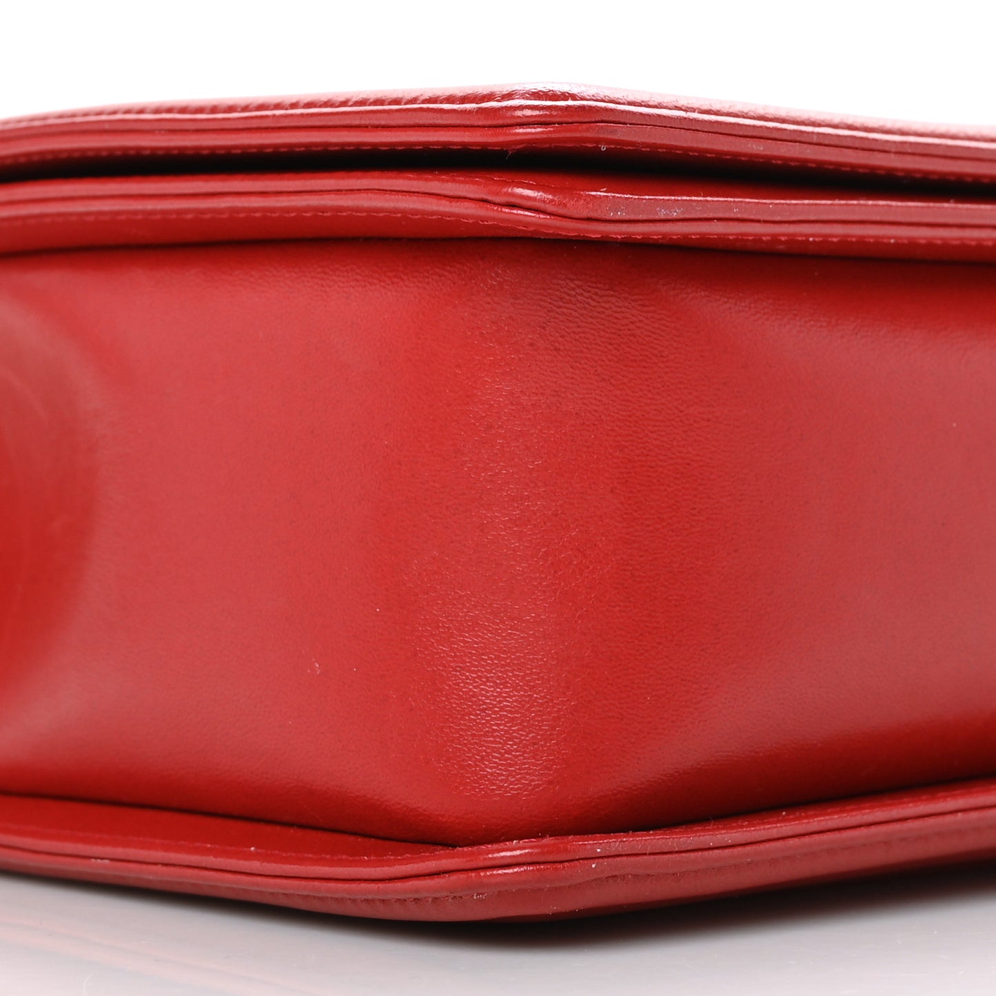 Lambskin Quilted New Medium Boy Flap Red