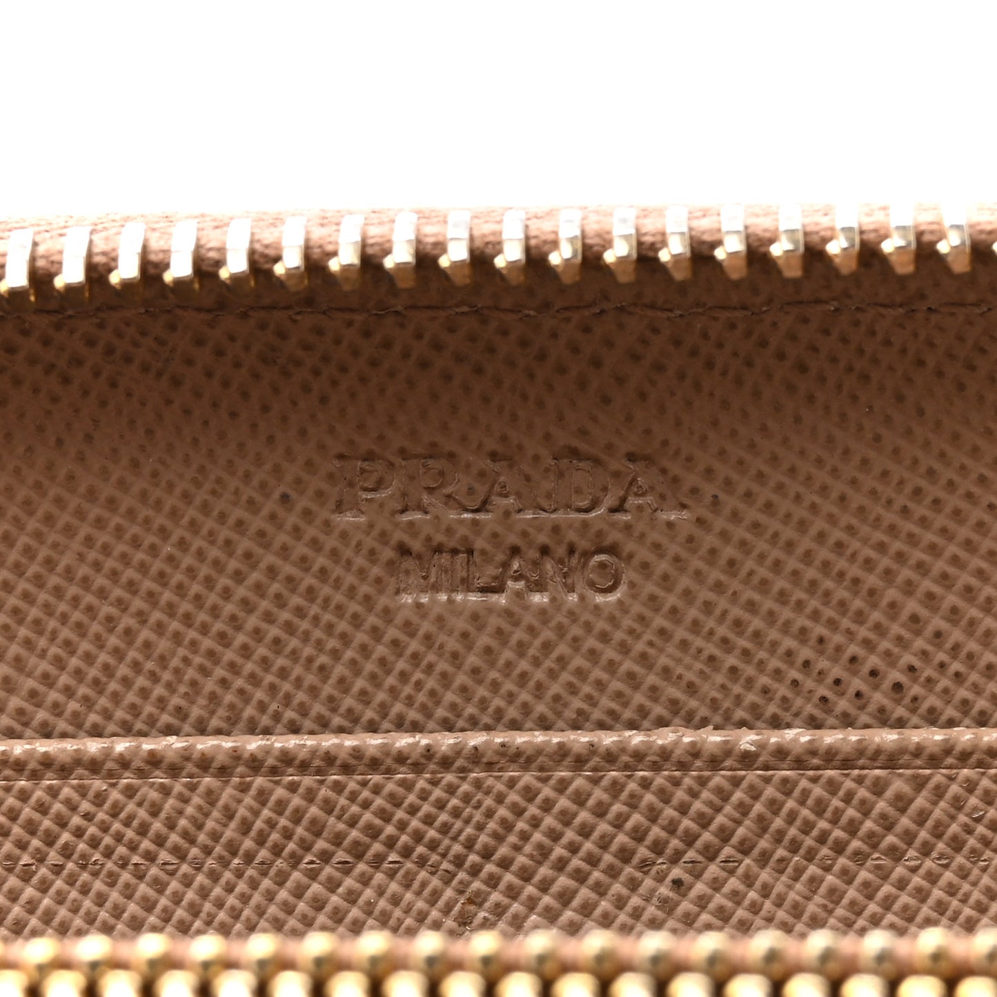 Saffiano Fiocco Bow Zip Around Wallet Cammeo