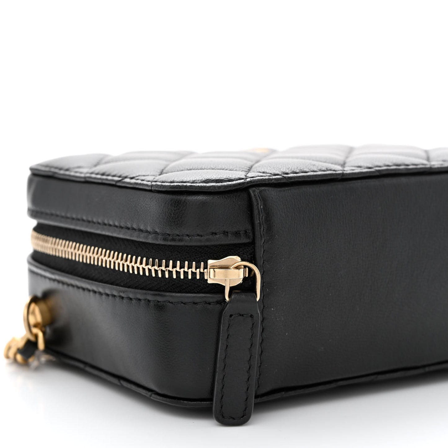 Lambskin Quilted CC Pearl Crush Camera Case Black