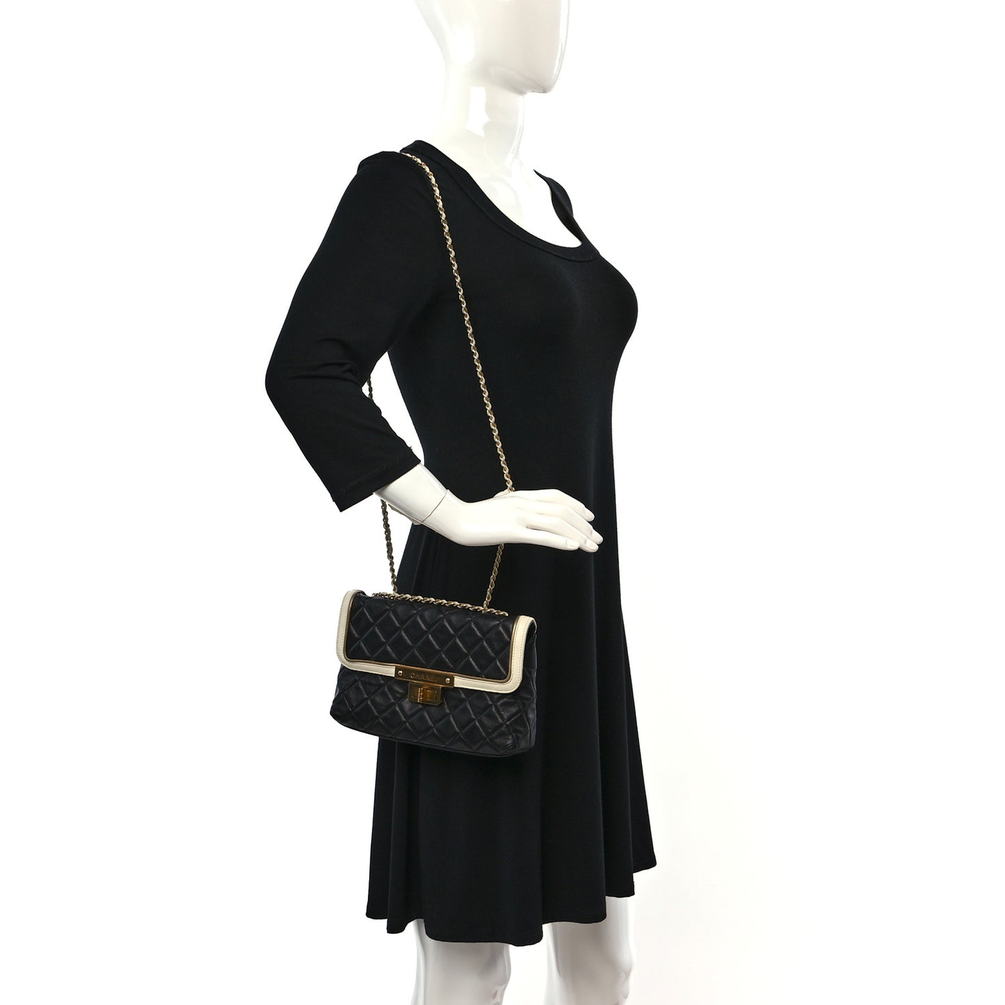 Lambskin Quilted Mademoiselle East West Flap Black White
