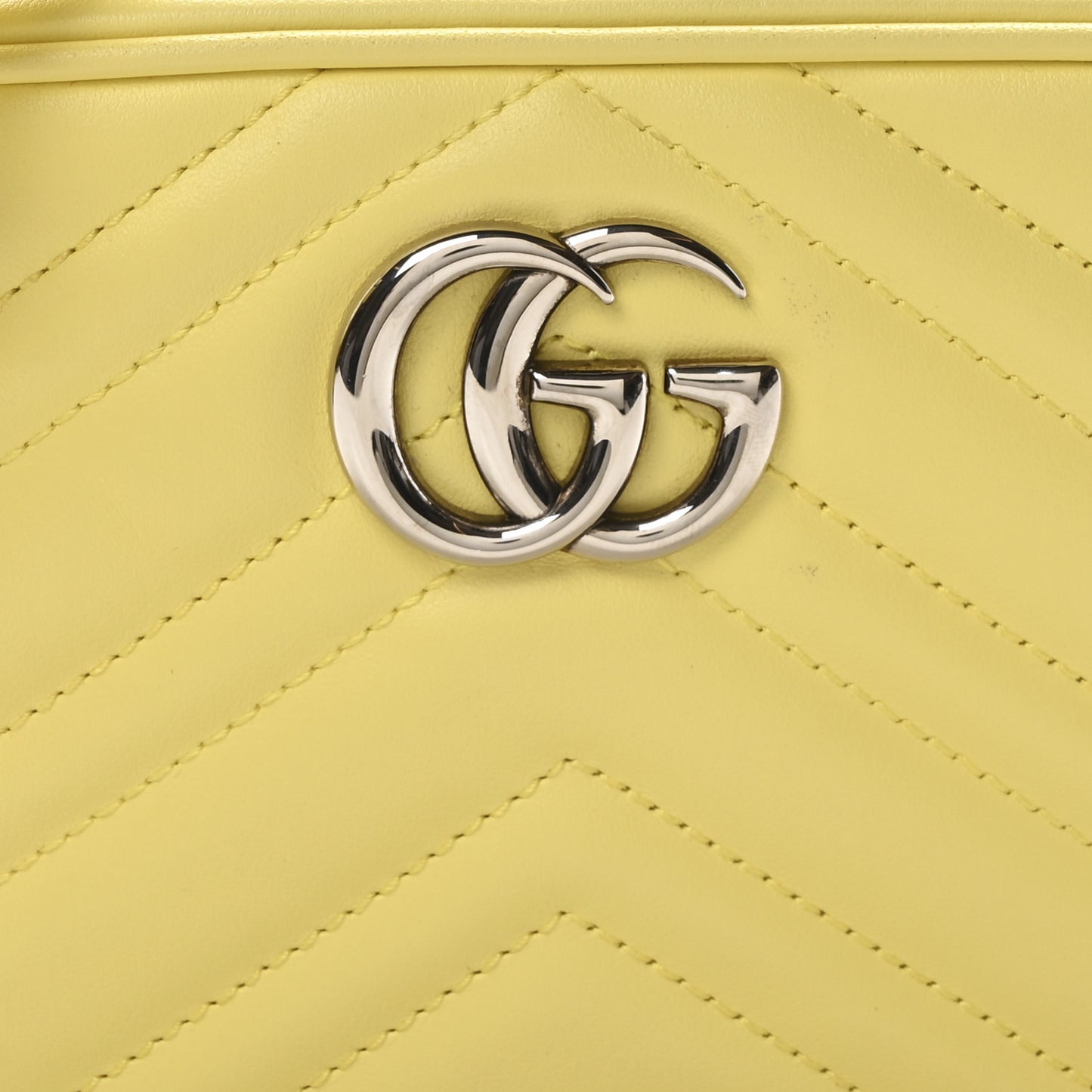 Calfskin Matelasse Mini GG Marmont Chain Shoulder Bag Banana
