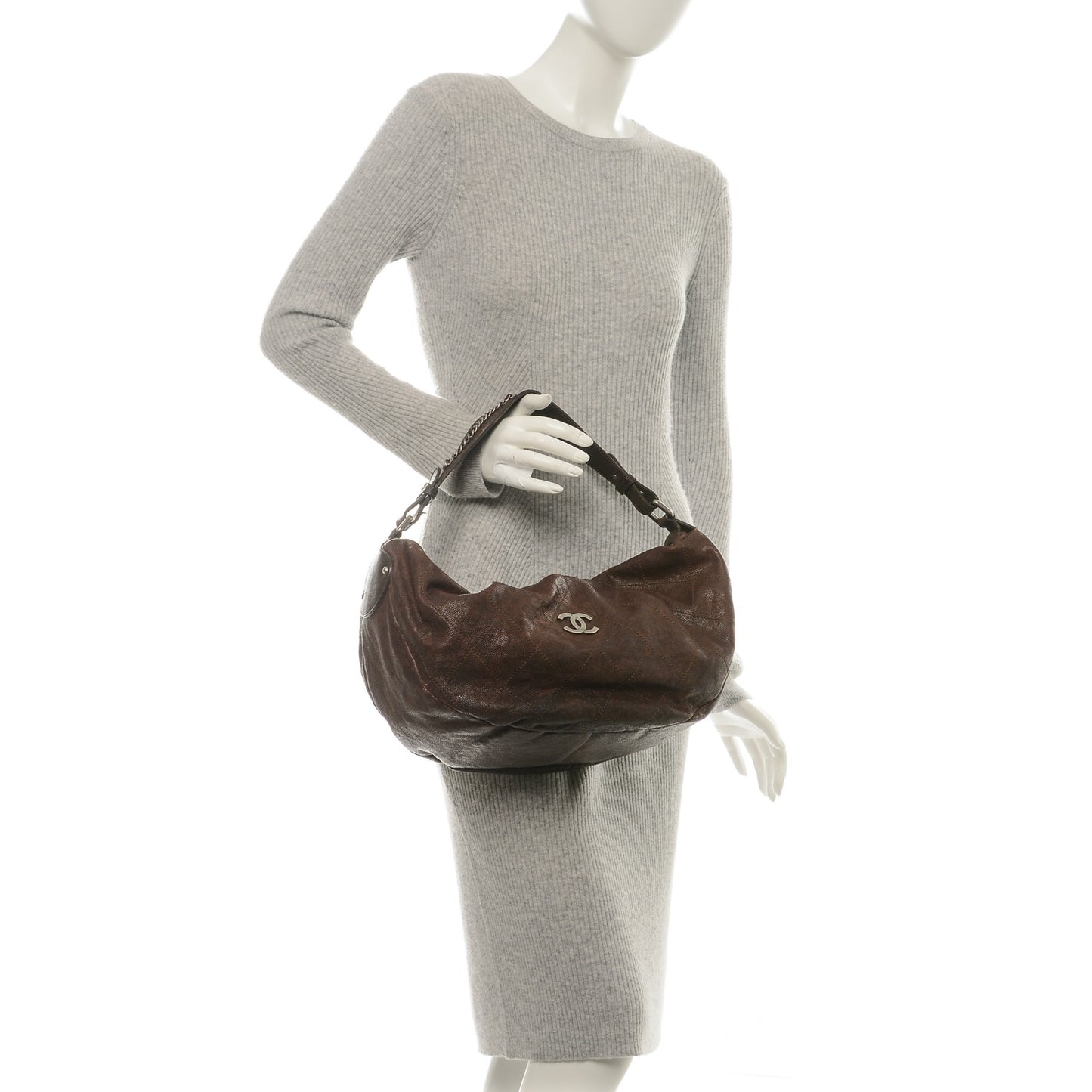 Caviar Outdoor Ligne Large Hobo Brown