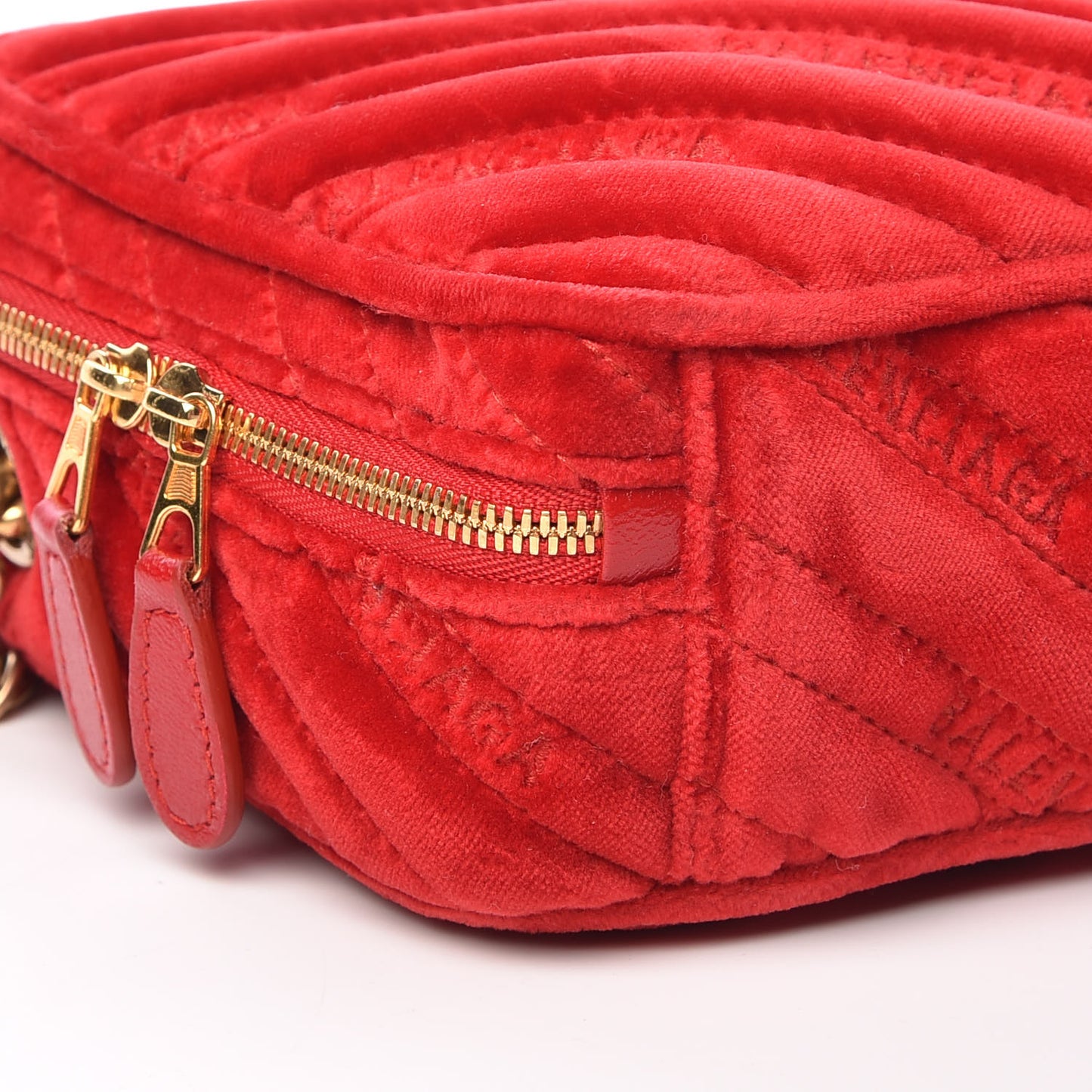 Velvet Logo Matelasse BB XS Reporter Bag Red