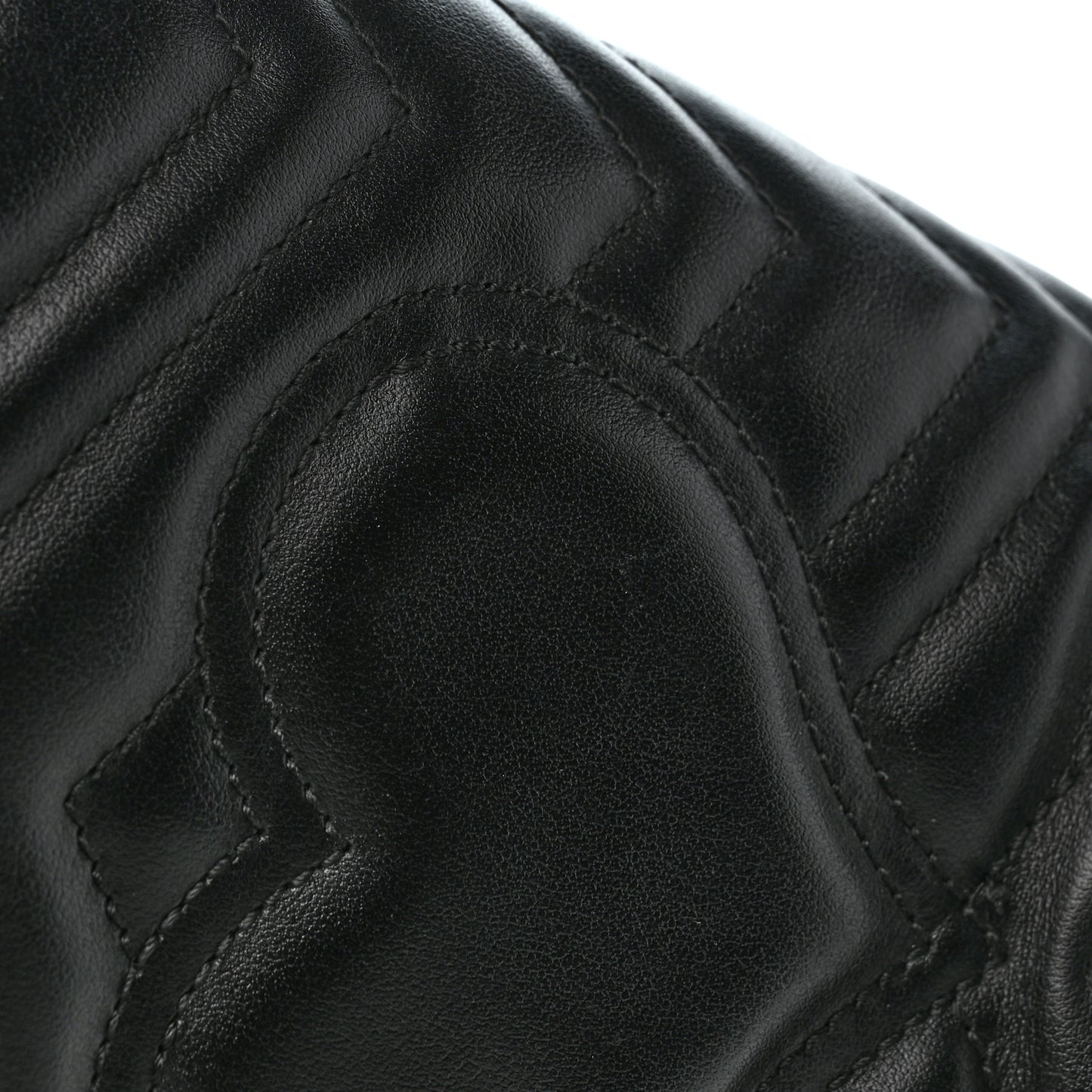 Calfskin Matelasse Mini GG Marmont 2.0 Bucket Bag Black