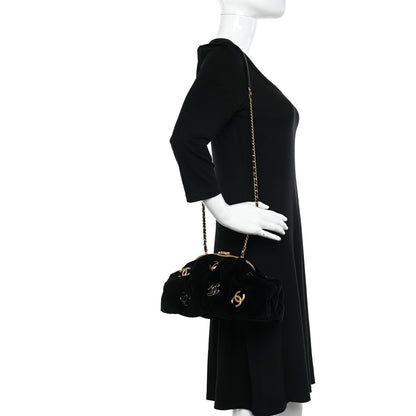 Chanel Velvet Enamel CC Kiss Lock Clutch Black 3 of 11