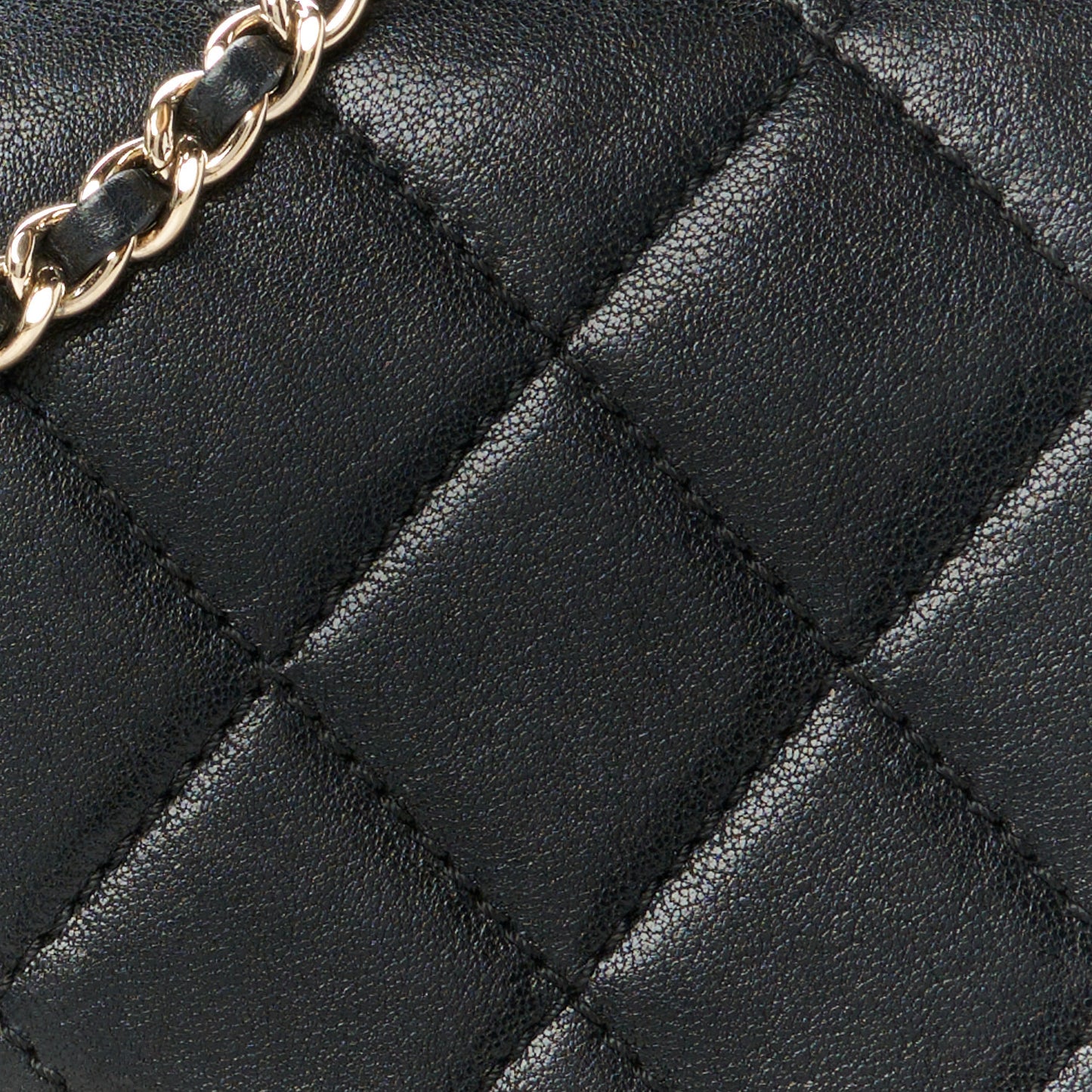 Sheepskin Quilted Beauty Lock Flap Black
