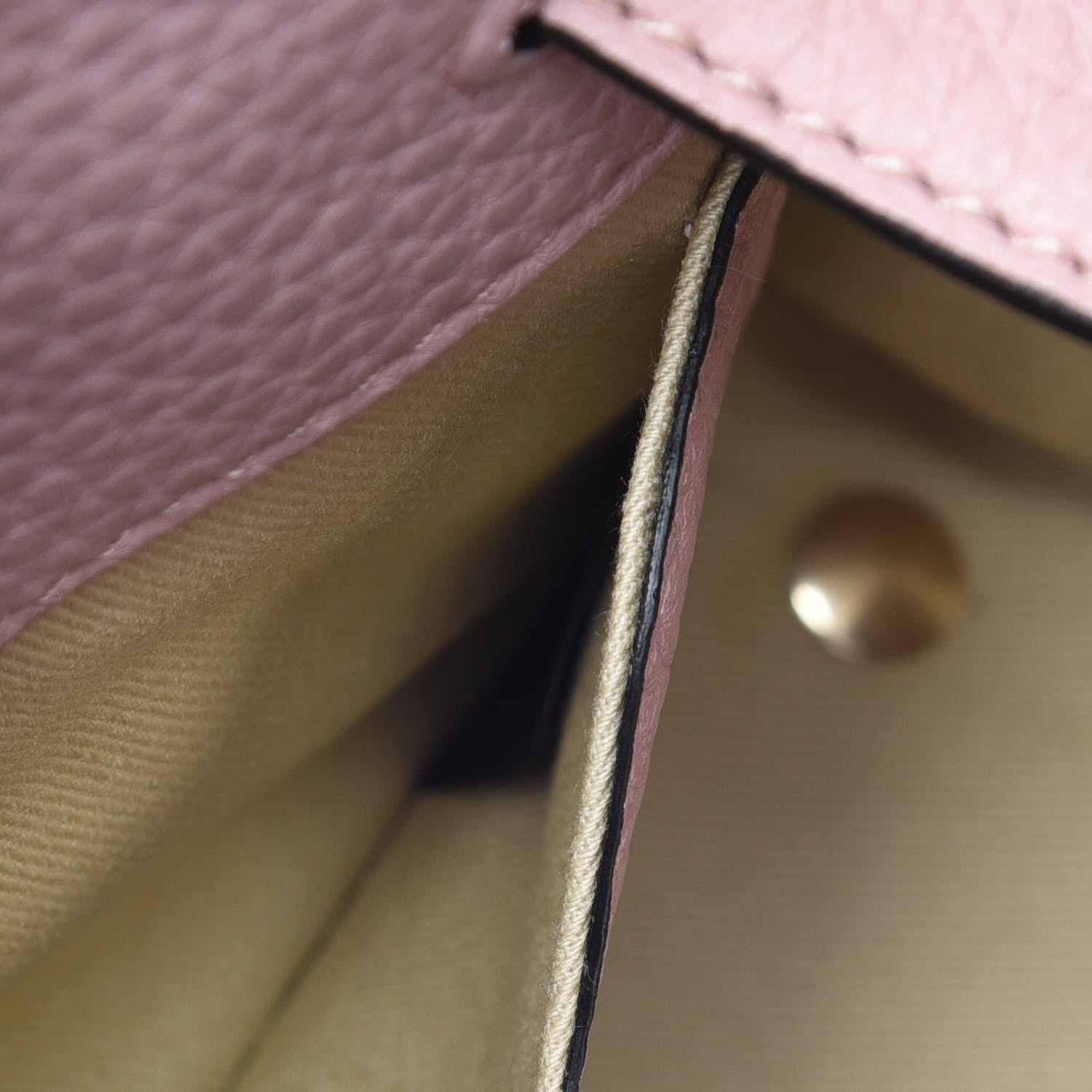 Valentino Garavani Pebbled Calfskin Small Joylock Satchel Loto 9 of 9