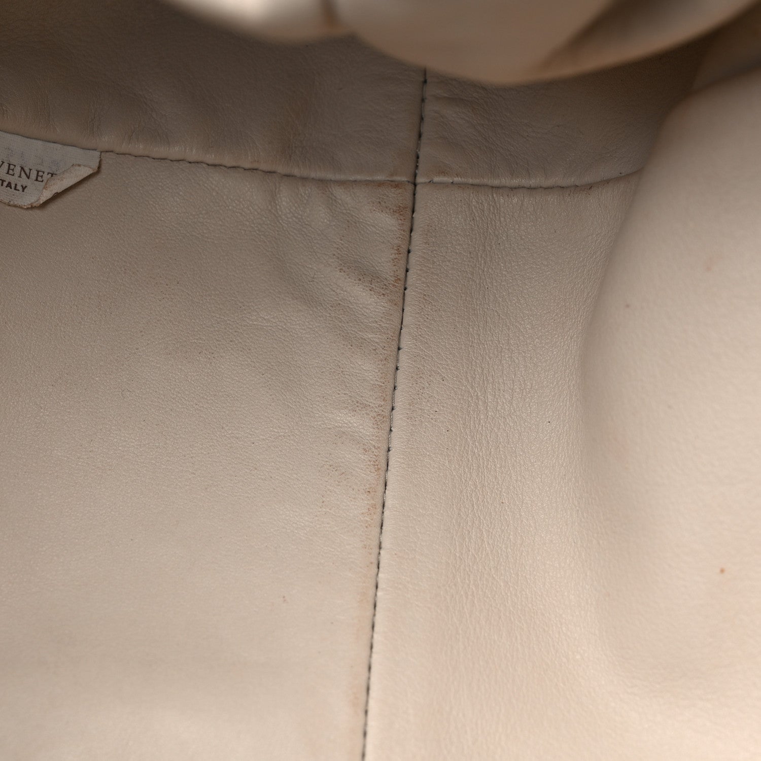 Bottega Veneta Smooth Butter Calf The Pouch Oversized Clutch Plaster 11 of 15