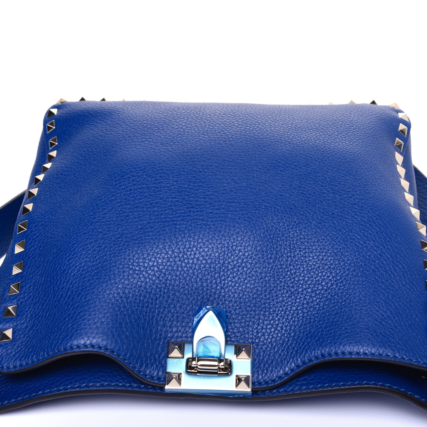 Pebbled Calfskin Small Rockstud Flip-Lock Messenger Bag Blu Delft