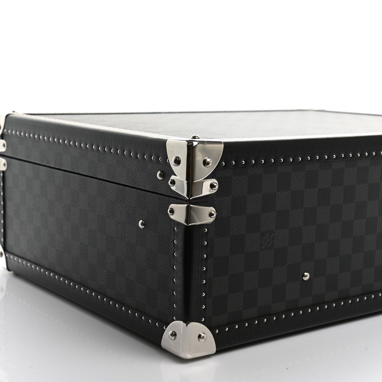 Louis Vuitton Damier Graphite Bisten 50 Trunk 9 of 11