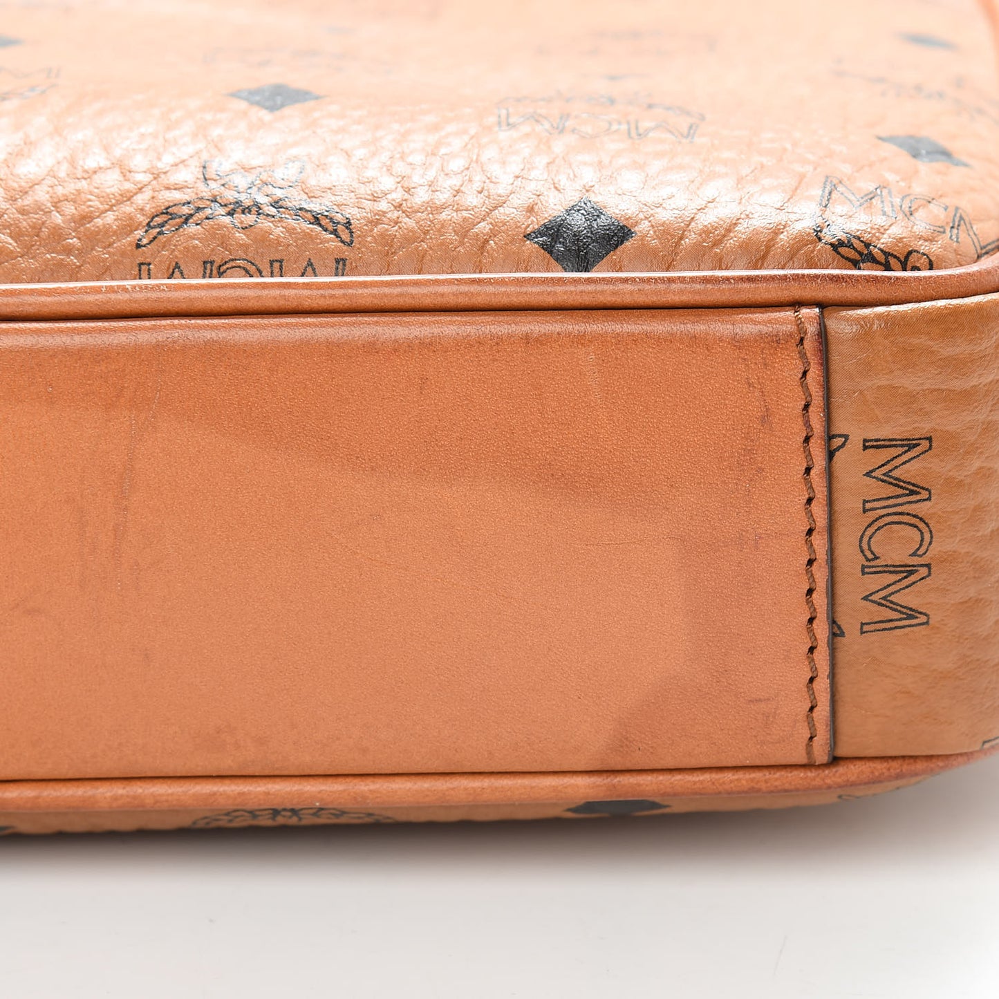 Visetos Medium Heritage Line Camera Crossbody Bag Cognac