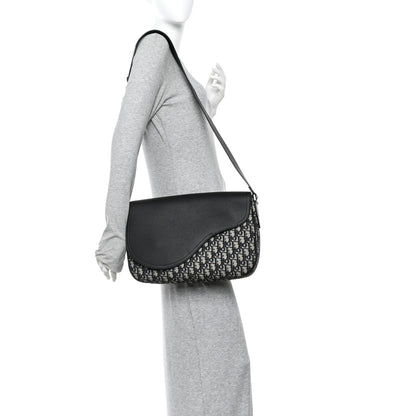 Christian Dior Grained Calfskin Oblique Saddle Messenger Black 2 of 11