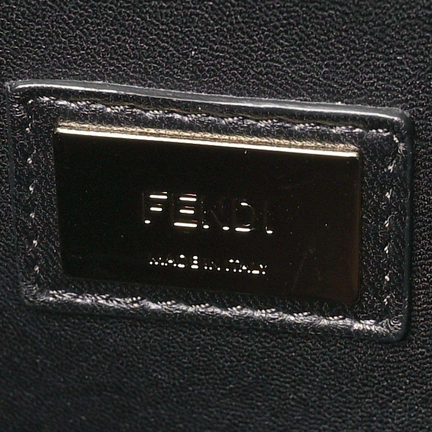 Vitello Seta Shiny Nappa Medium Peekaboo Iconic Satchel Black