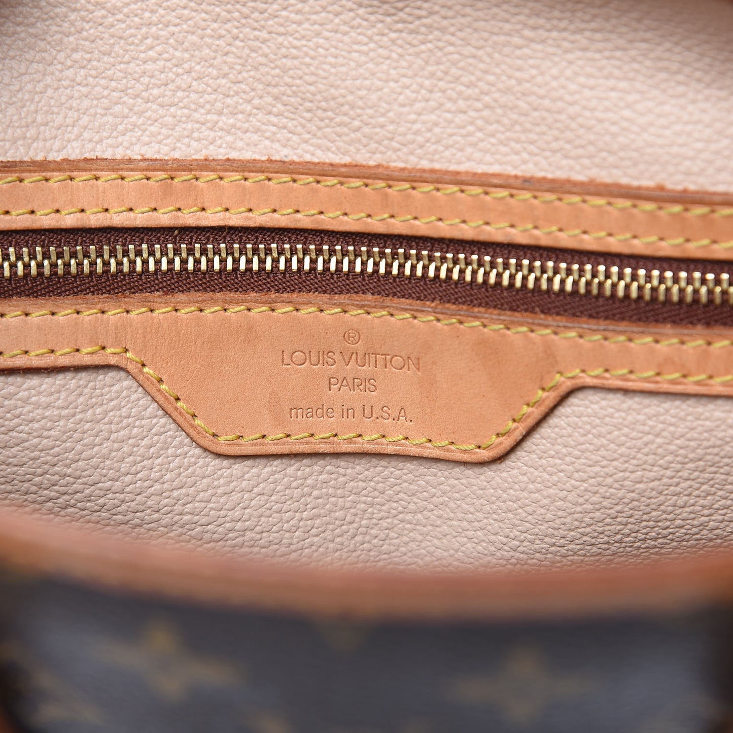 Monogram Petit Bucket 23