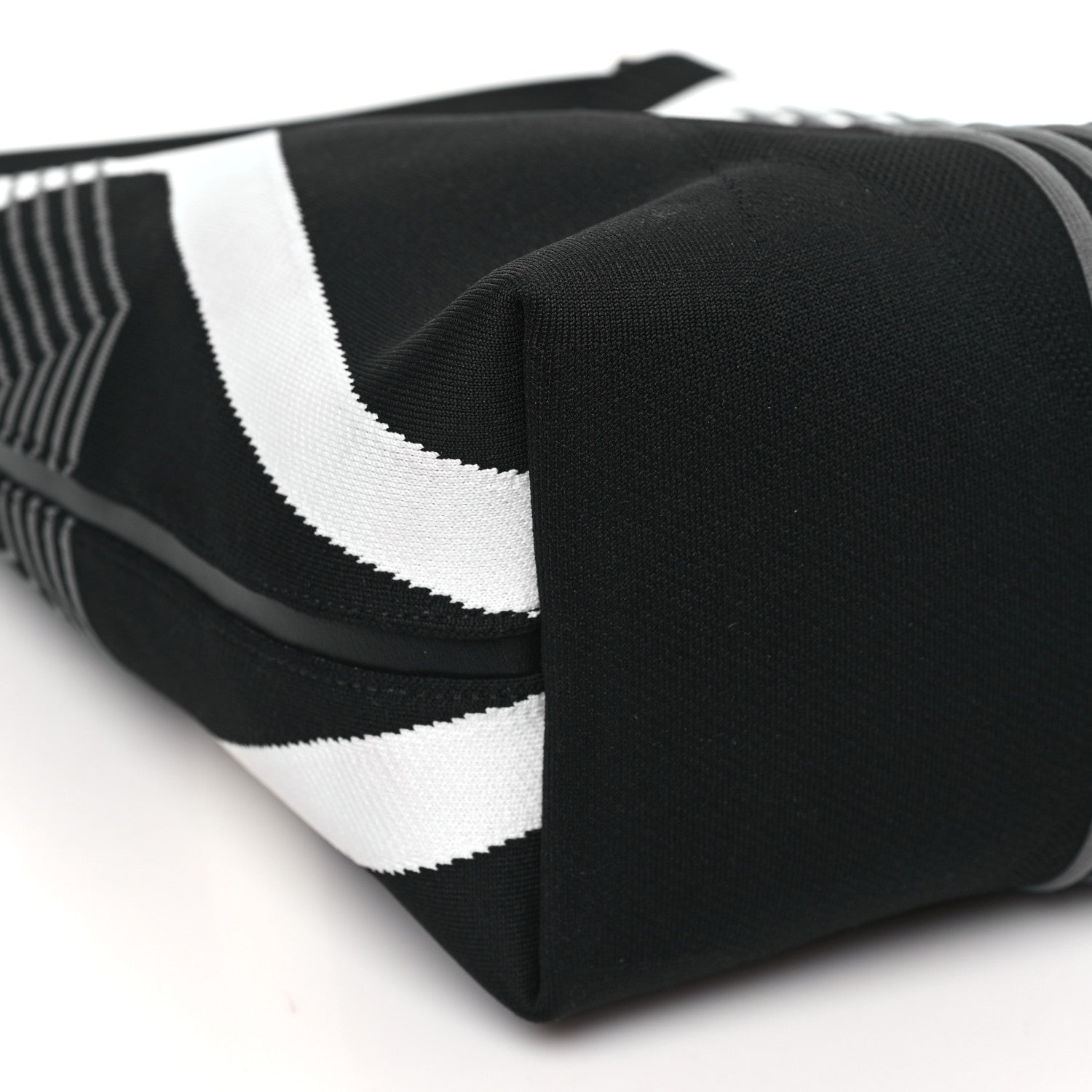 Hermes Technical Mesh Hunter Calfskin Etriviere Dynamo Shoulder Bag MM Black 8 of 9