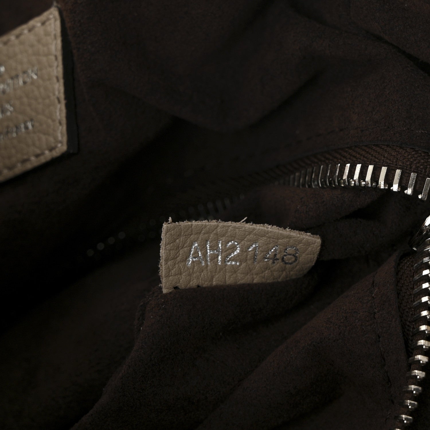 Louis Vuitton Mahina Babylone PM Galet 7 of 10