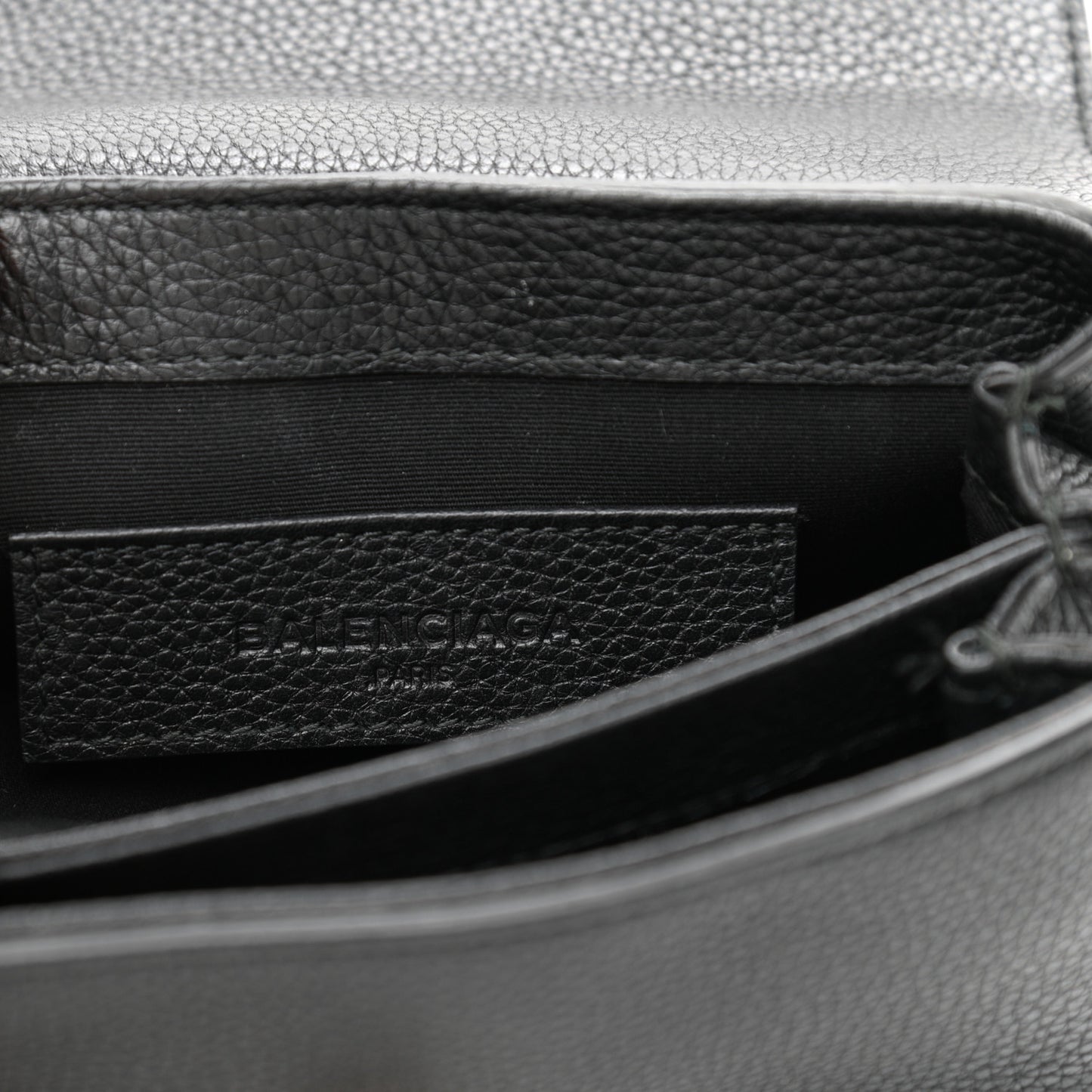 Grained Calfskin Le Dix Nano Soft Cartable Black