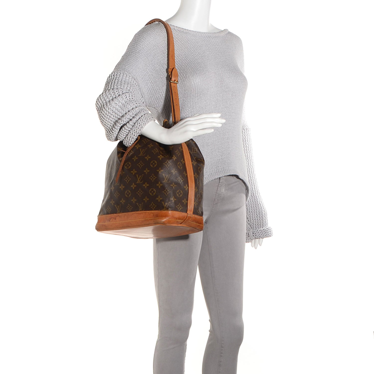 Louis Vuitton Monogram Noe 2 of 8