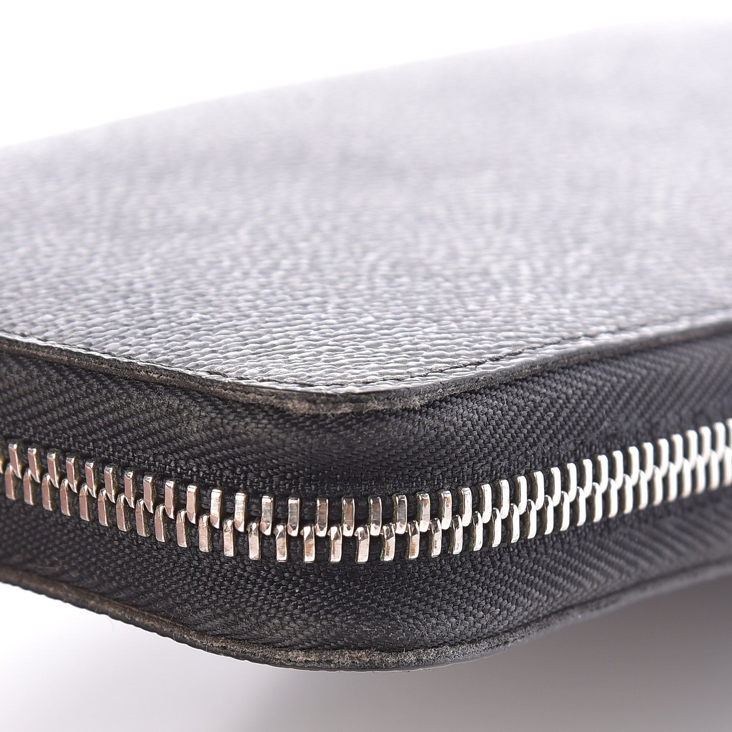Damier Graphite Zippy Organizer Wallet