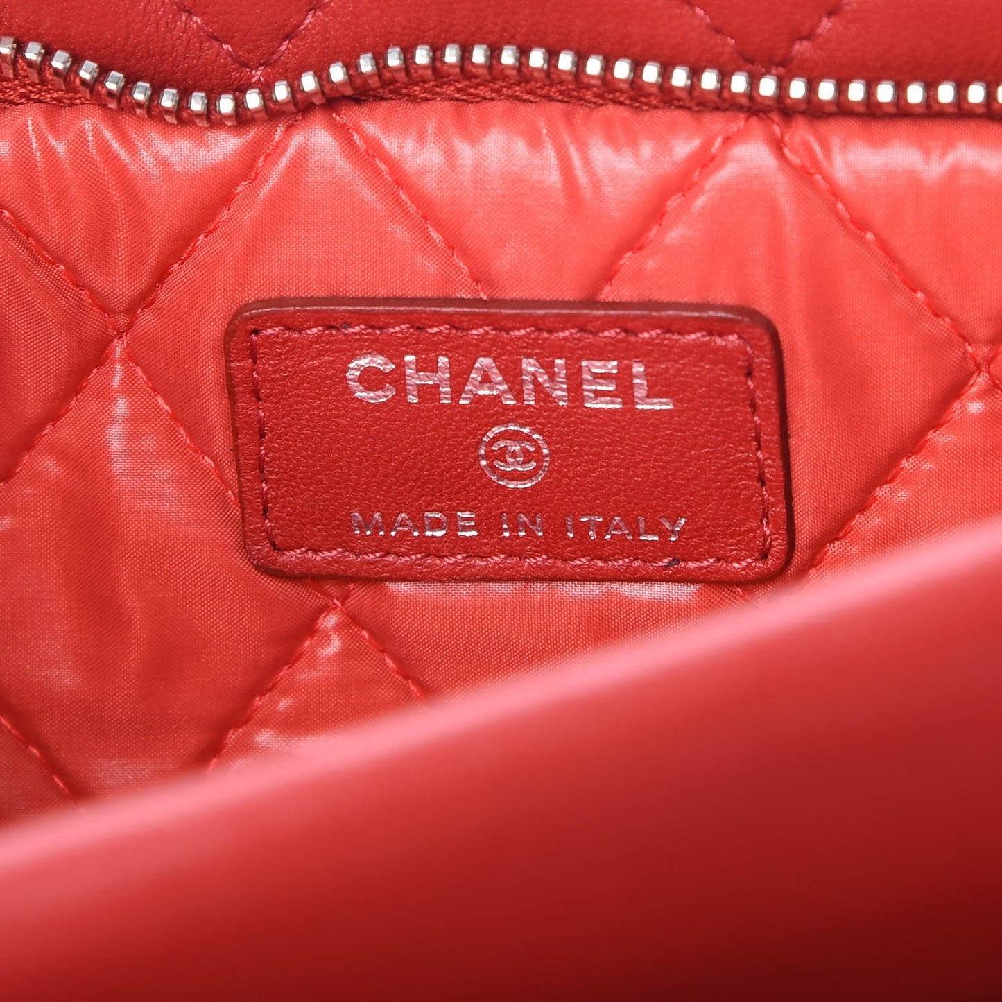 Lambskin Quilted CC Beauty Clutch Red