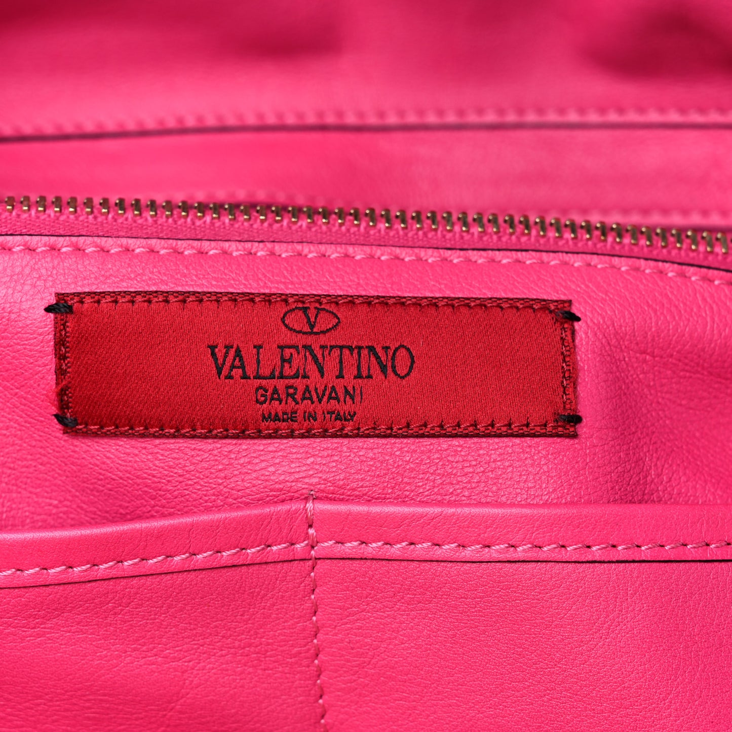 Vitello Medium Rockstud Tote Fuxia
